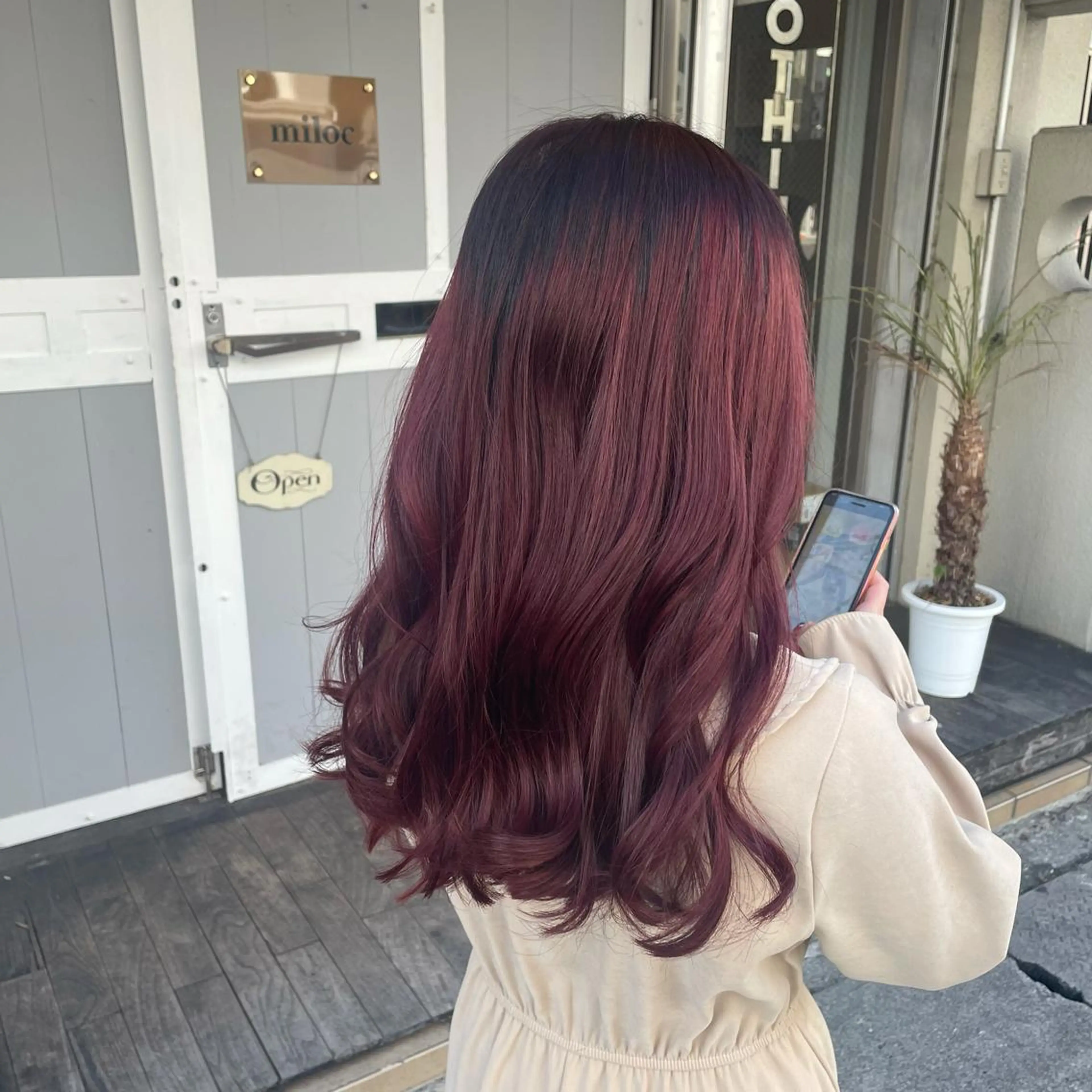 ロング カラー ヘアカラー miloc那覇 MIKUのヘアスタイル