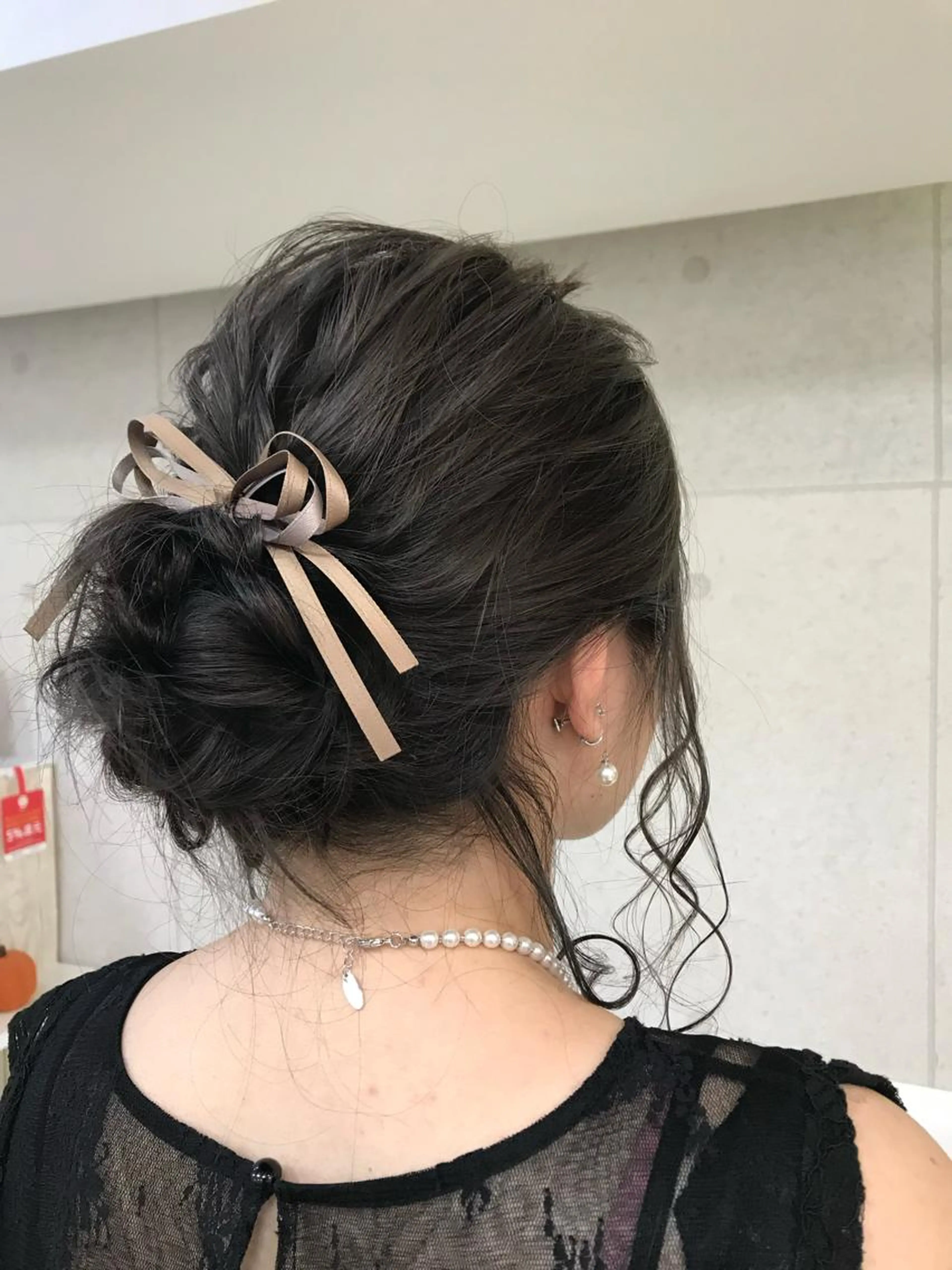 お出かけ前やお呼ばれに♥️ヘアセットの写真