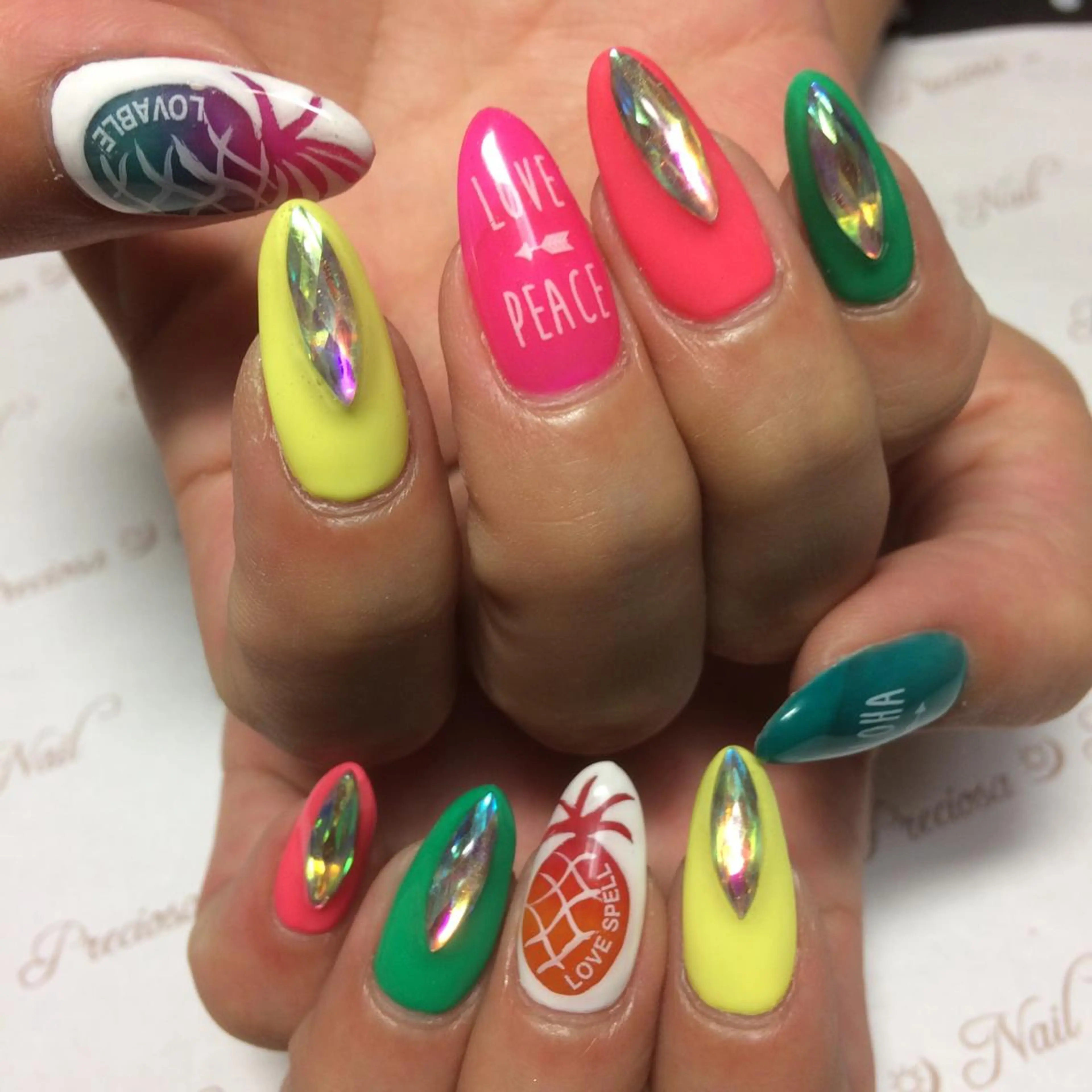 ネイル preciosa.nail所属・久場 晴美のネイルデザイン