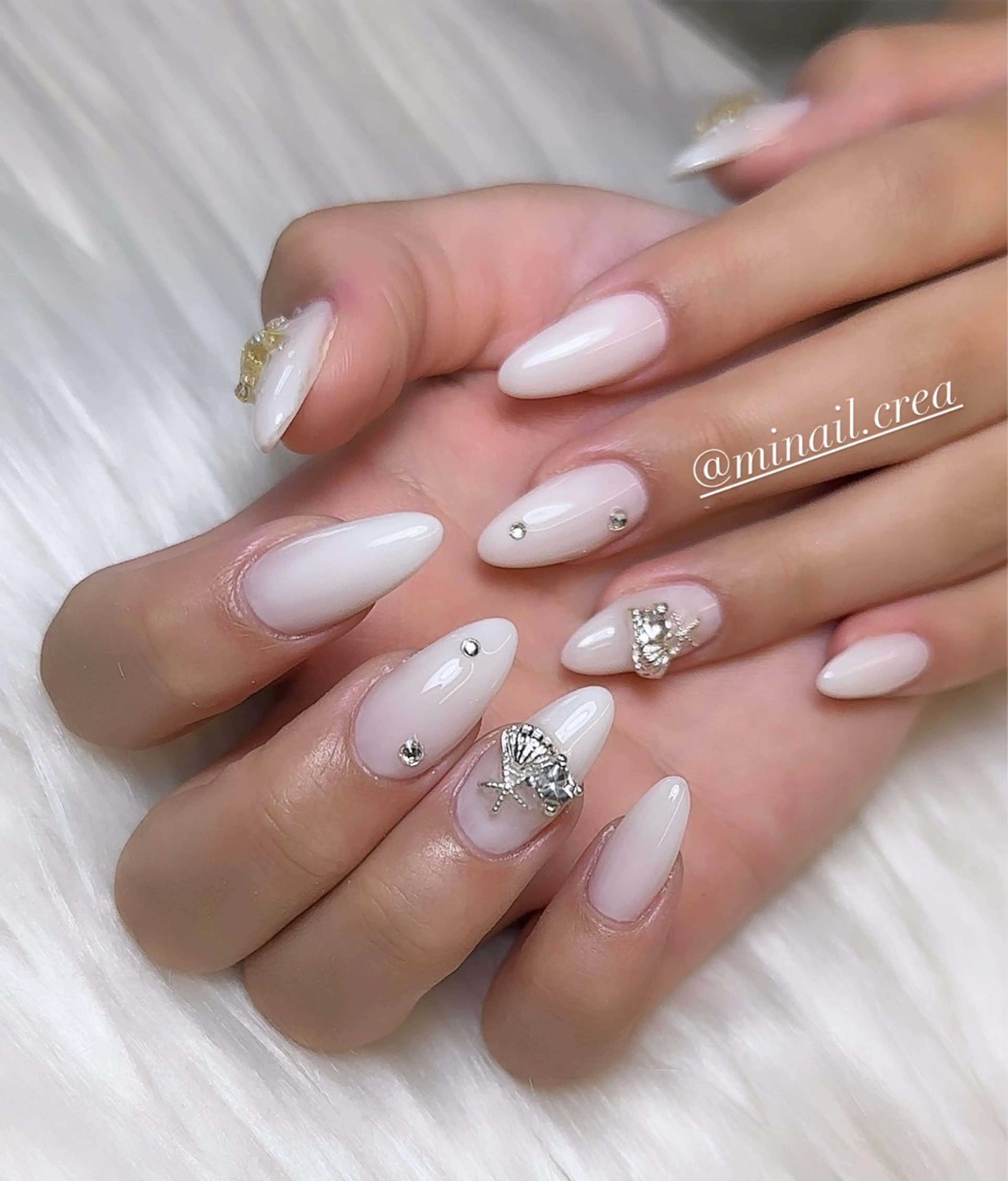 ネイル キラキラネイル ロングネイル ワンカラーネイル スカルプネイル シンプルネイル ハンドネイル CRéA　-private nailsalon-所属・CReA nailのネイルデザイン