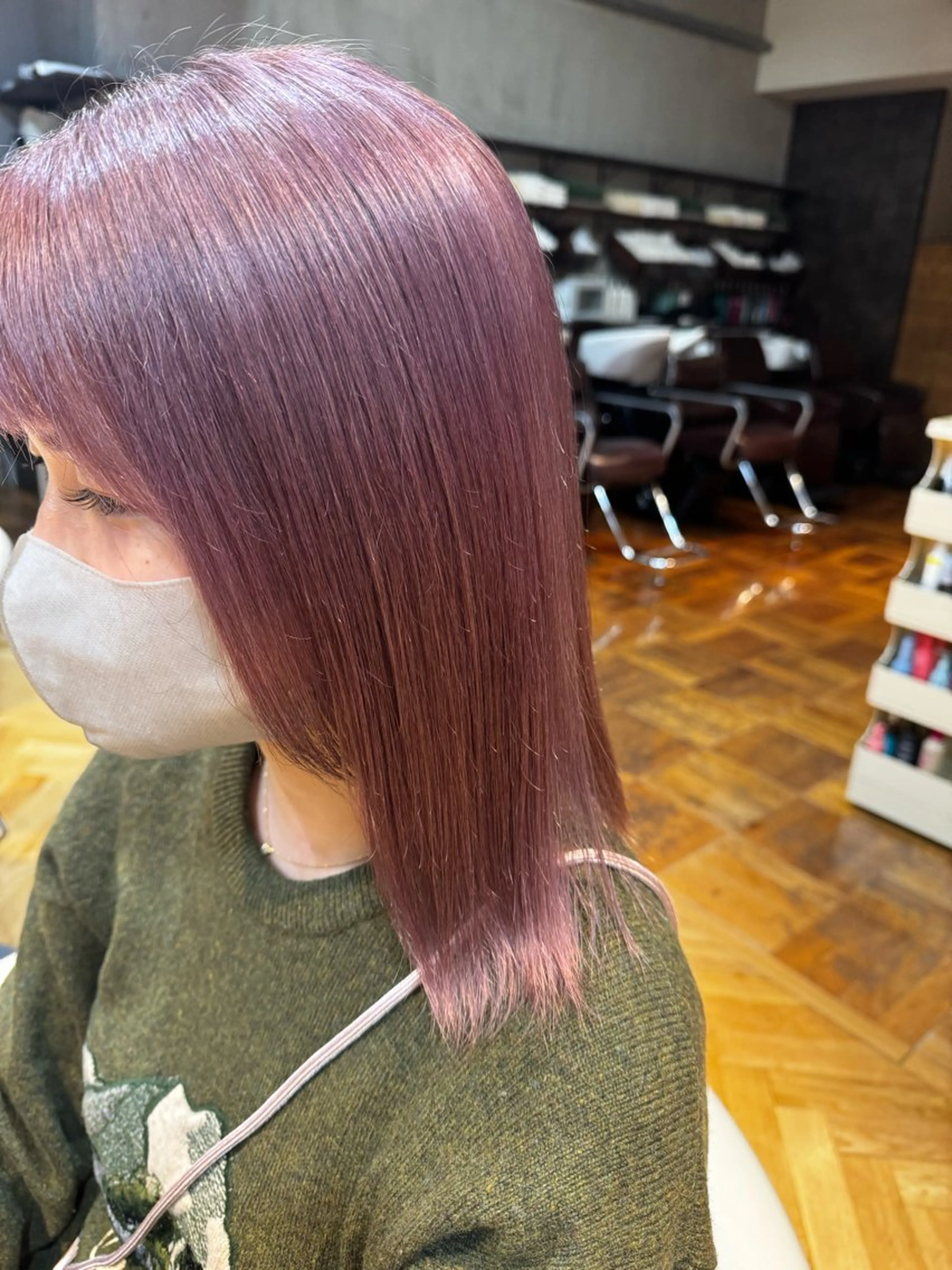 セミロング カラー ブリーチ ピンクカラー ヘアカラー トリートメント calme所属・鈴木 りんのヘアスタイル