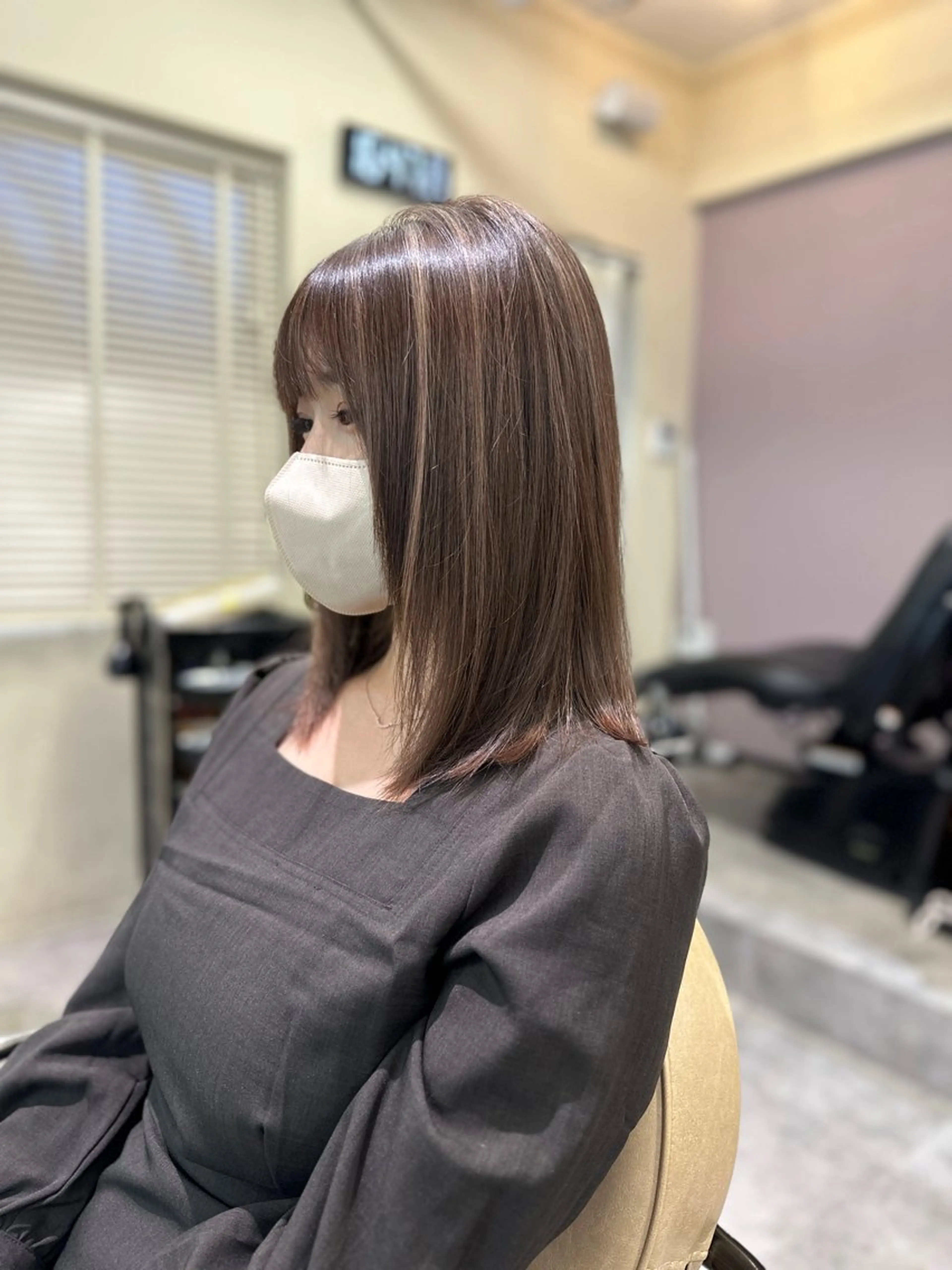 セミロング カラー ヘアカラー トリートメント レイヤーカット nude ヘア大和のヘアスタイル