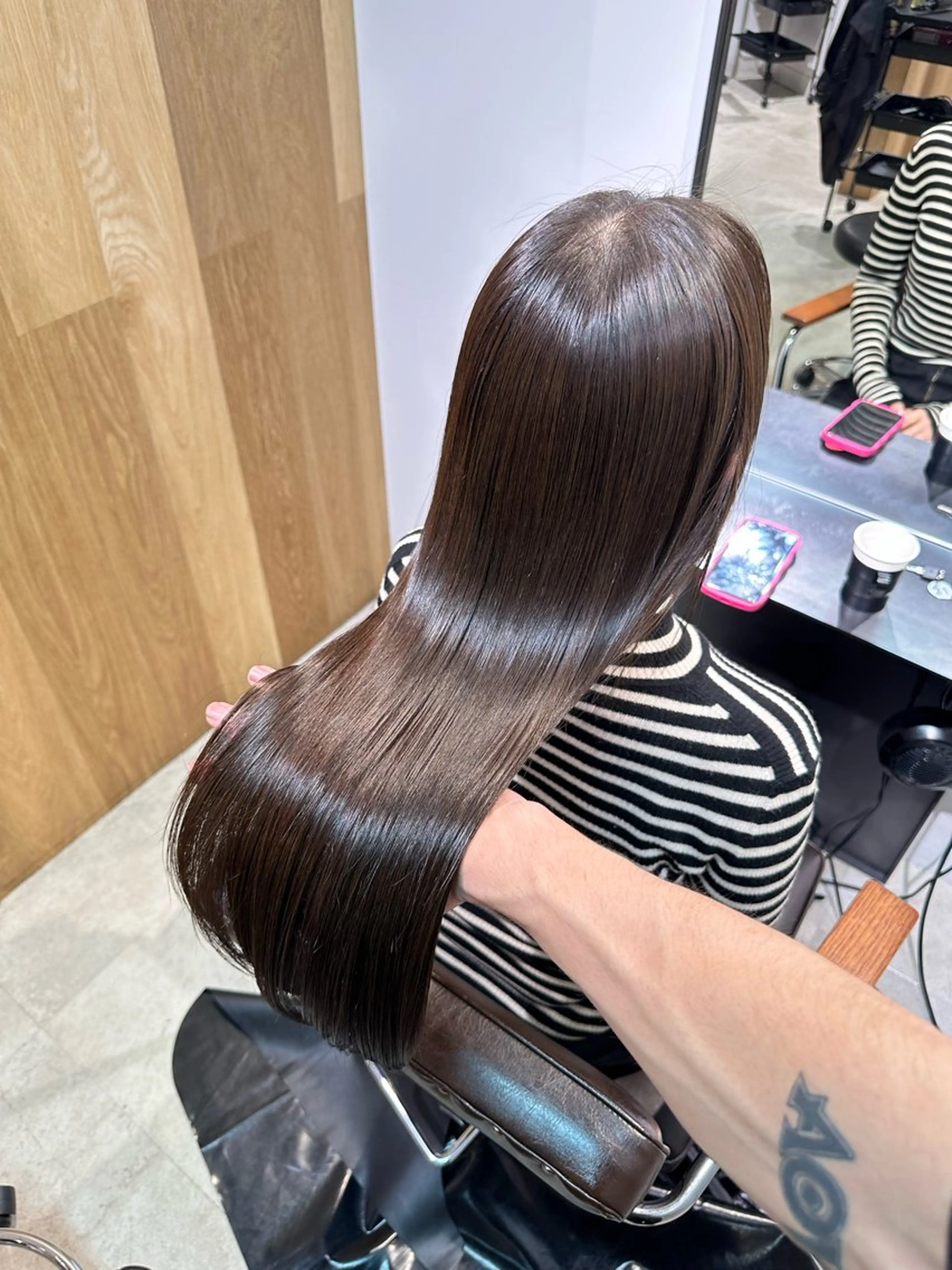 ロング ヘアカラー トリートメント DXシェアサロン渋谷所属・縮毛矯正🌝髪質改善 🌝しじたかゆきのヘアスタイル