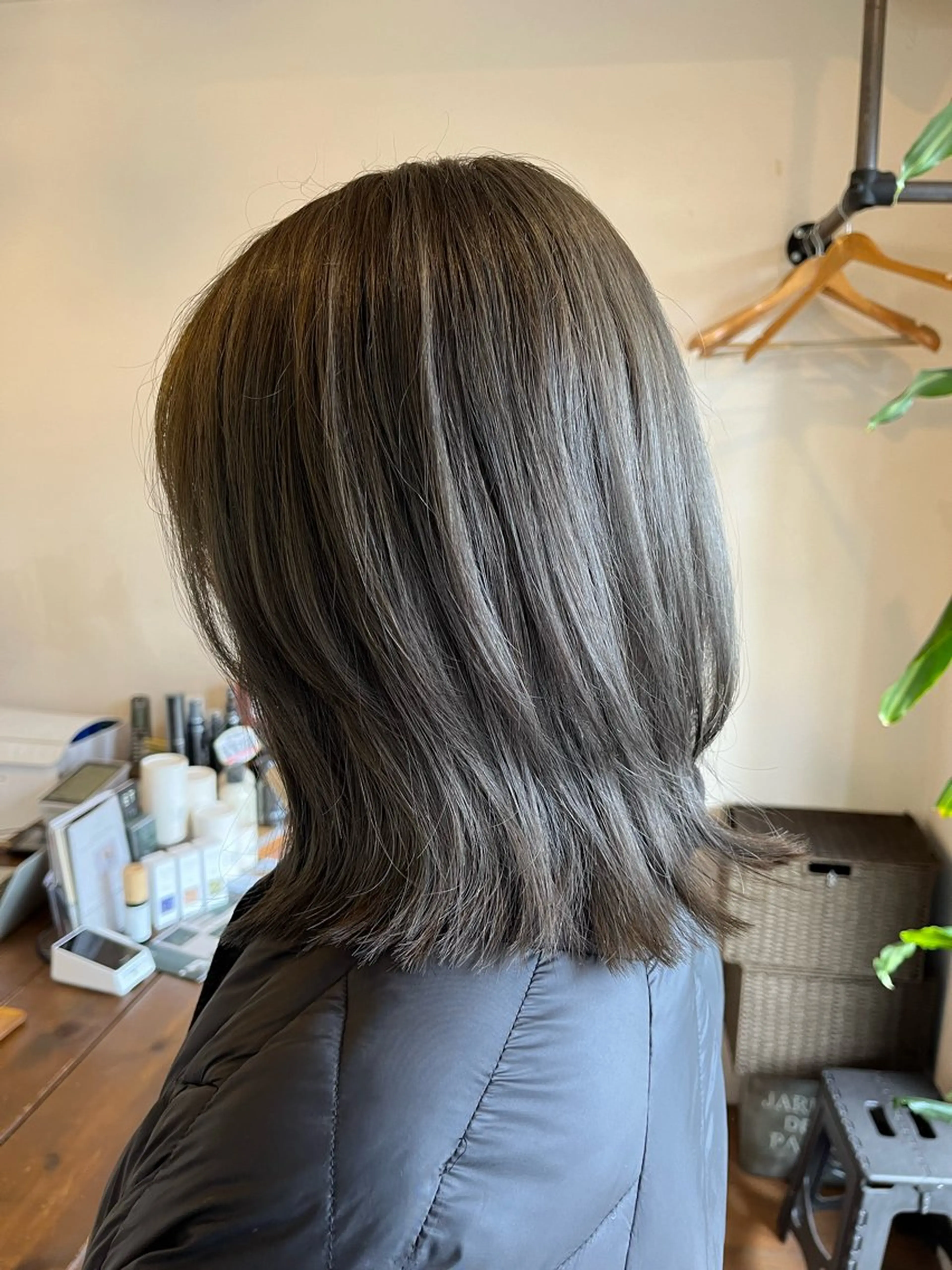 ミディアム カラー カット ヘアカラー トリートメント AKALA  HAIR所属・AKALA HAIR 西宮店　Juriのヘアスタイル