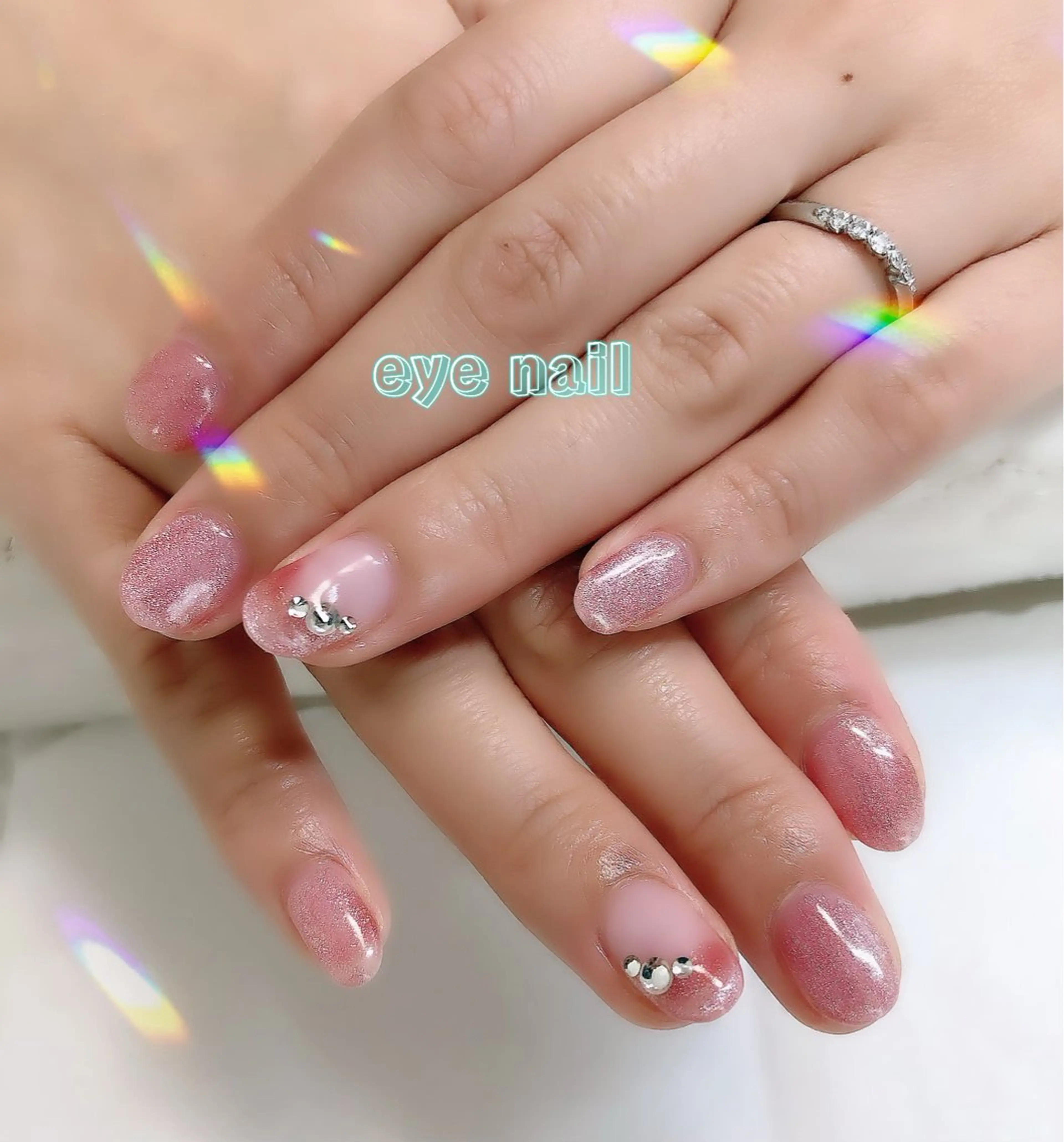 ネイル クリアネイル フレンチネイル ラメ(グリッター) マグネットネイル ピンク Eye nailのネイルデザイン