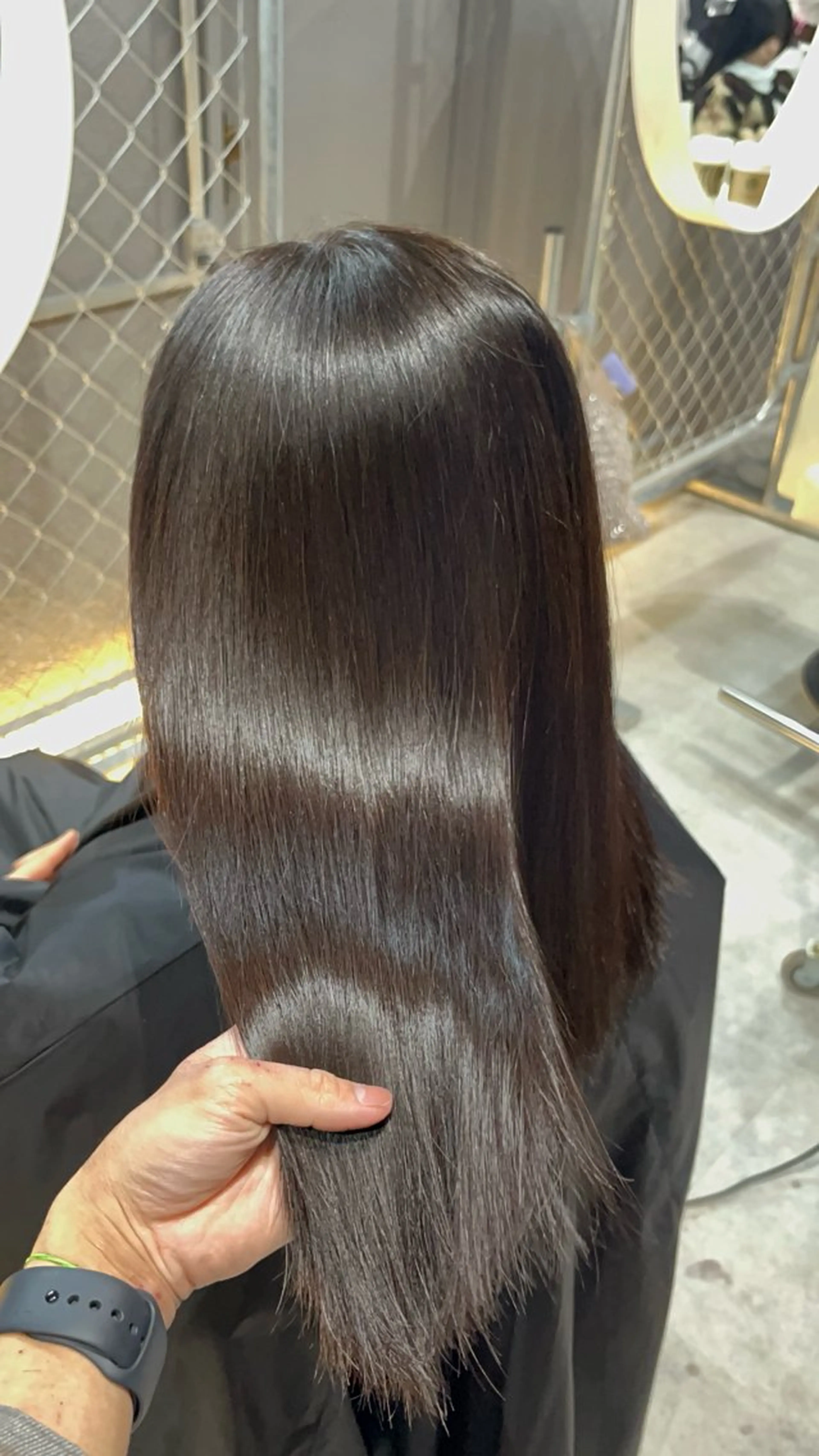 ロング カラー ブラウンカラー ナチュラルブラウン ヘアカラー トリートメント CoCooN TAKUMAのヘアスタイル