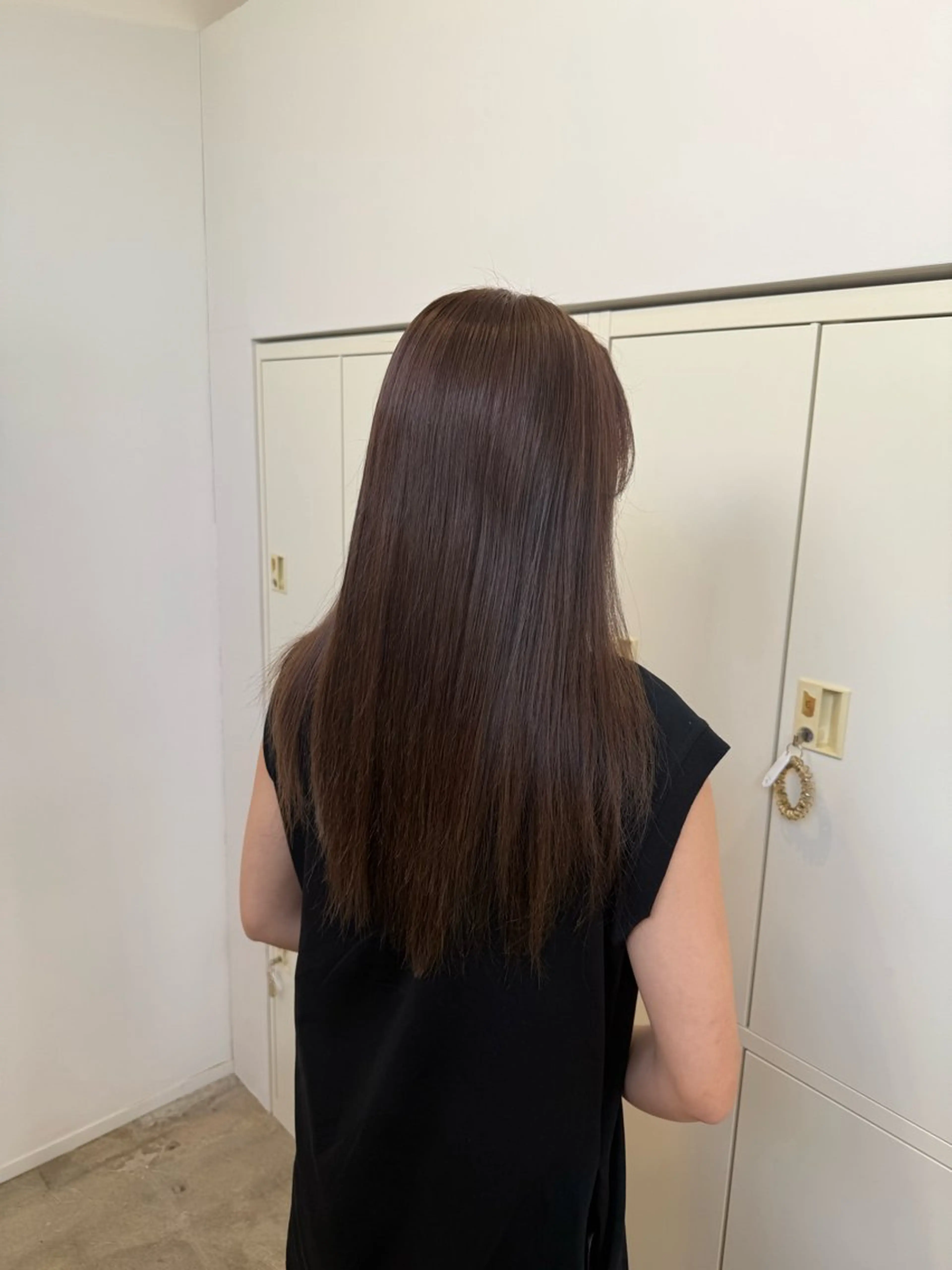 ロング カラー ベージュカラー シアーベージュ カット ヘアカラー eclat hair's BEAU group所属・吉川 莉央のヘアスタイル