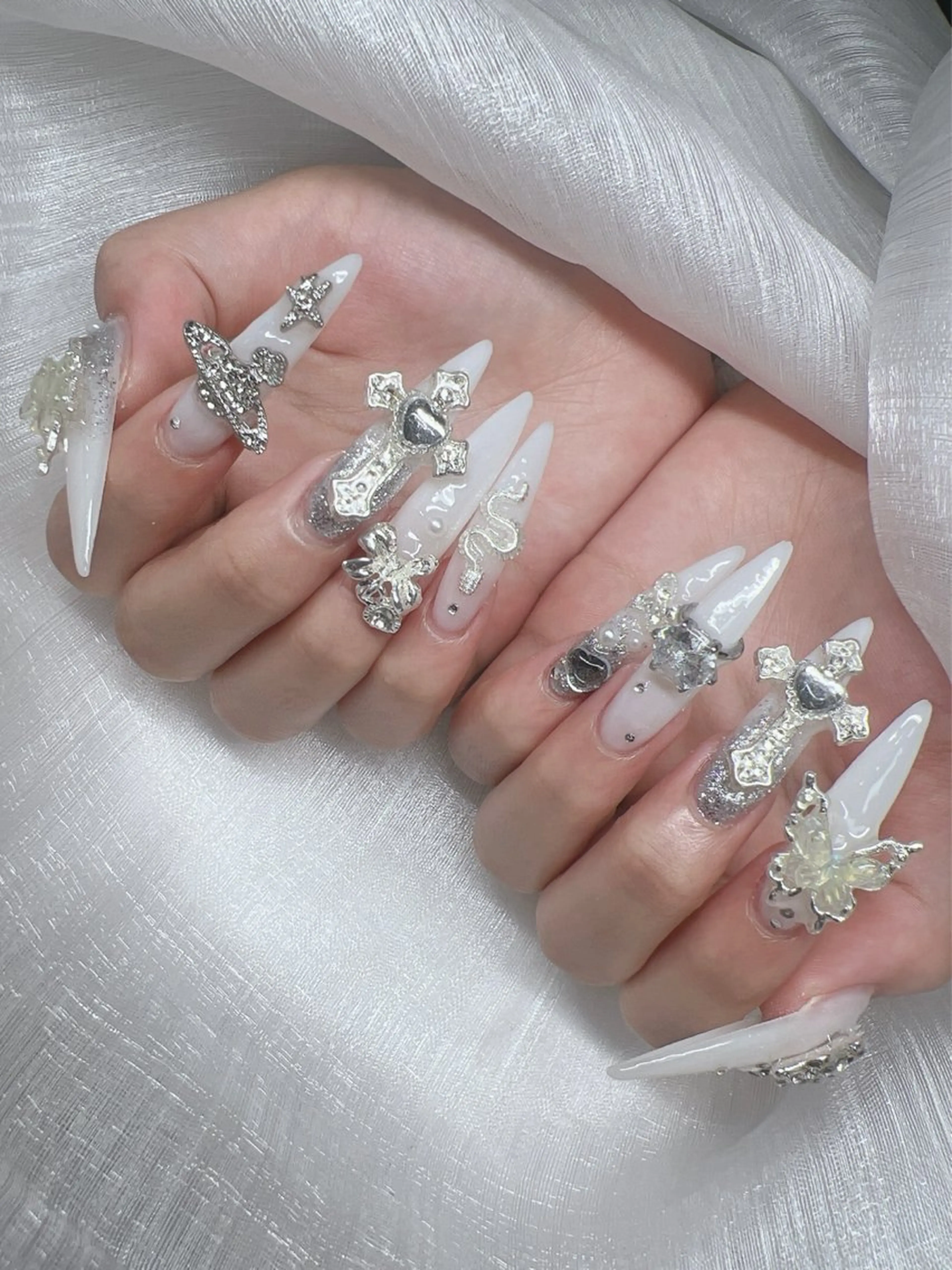 ネイル 長さ出し グラデーション キラキラネイル マグネットネイル ニュアンスネイル ハンドネイル Lee Nails チップ長さだし専門店のネイルデザイン