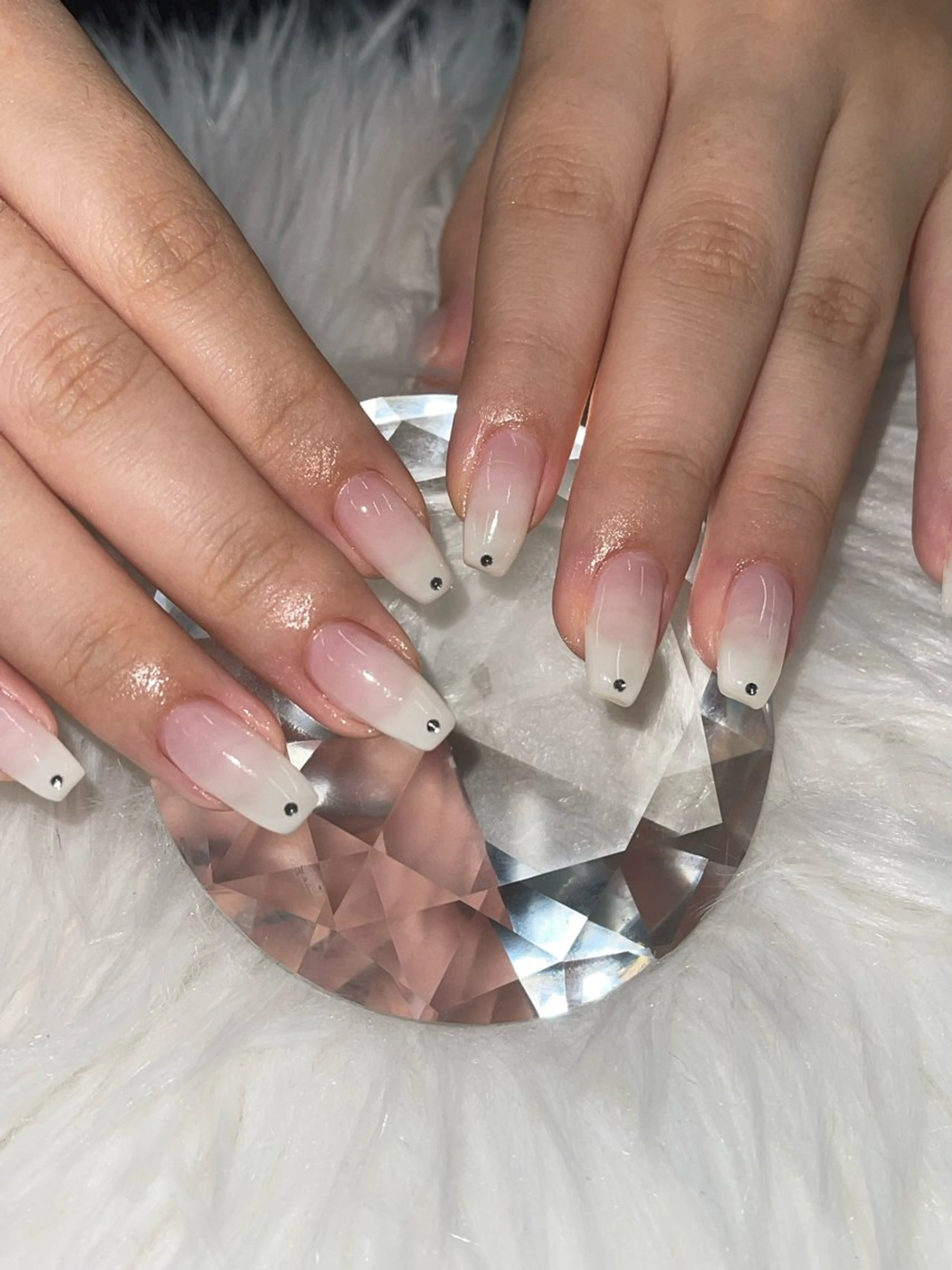 ネイル ストーンネイル ハンドネイル Basic本厚木店 𝑨𝒀𝑼✨️のネイルデザイン