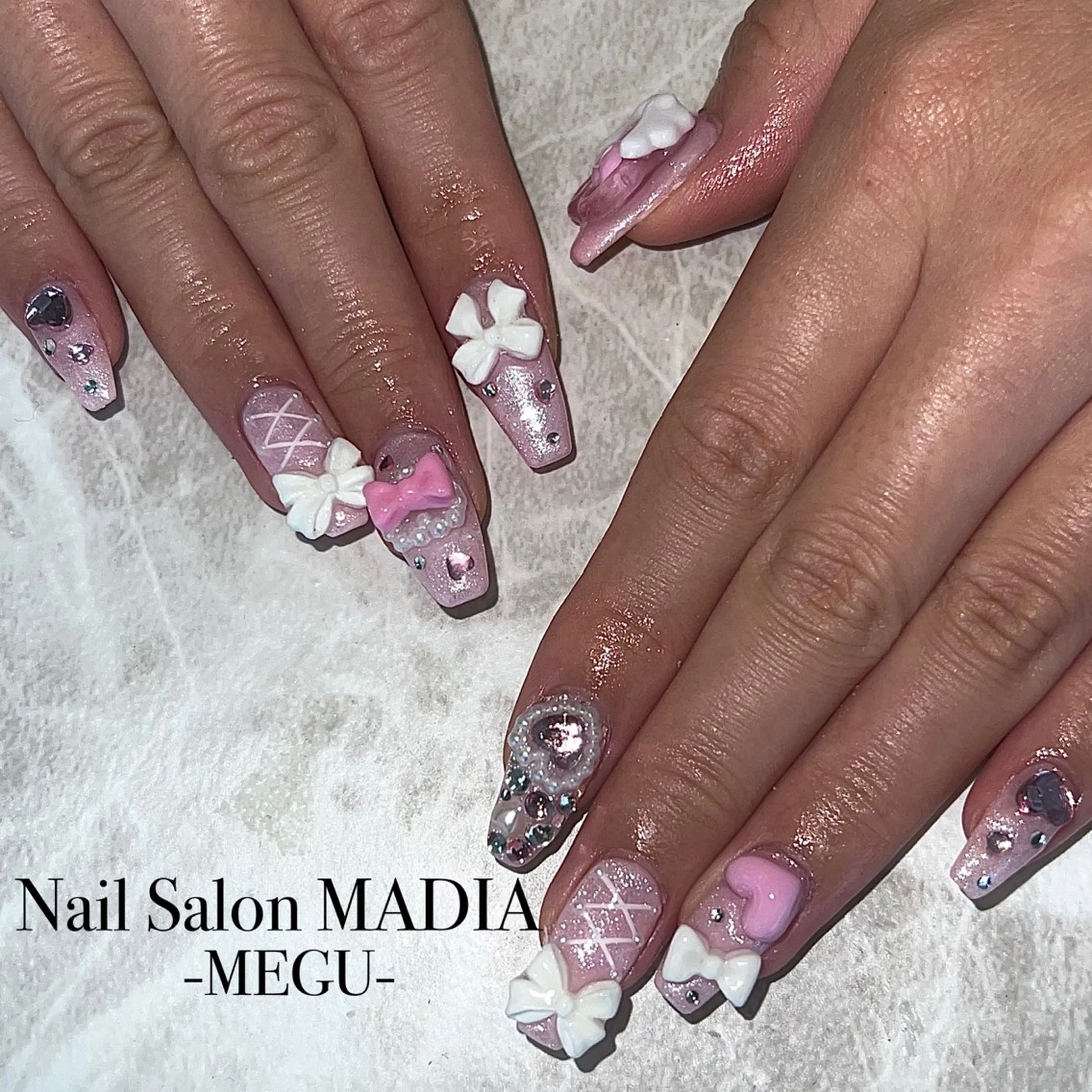 ネイル MADIA藤沢所属・MADIA MEGUのネイルデザイン