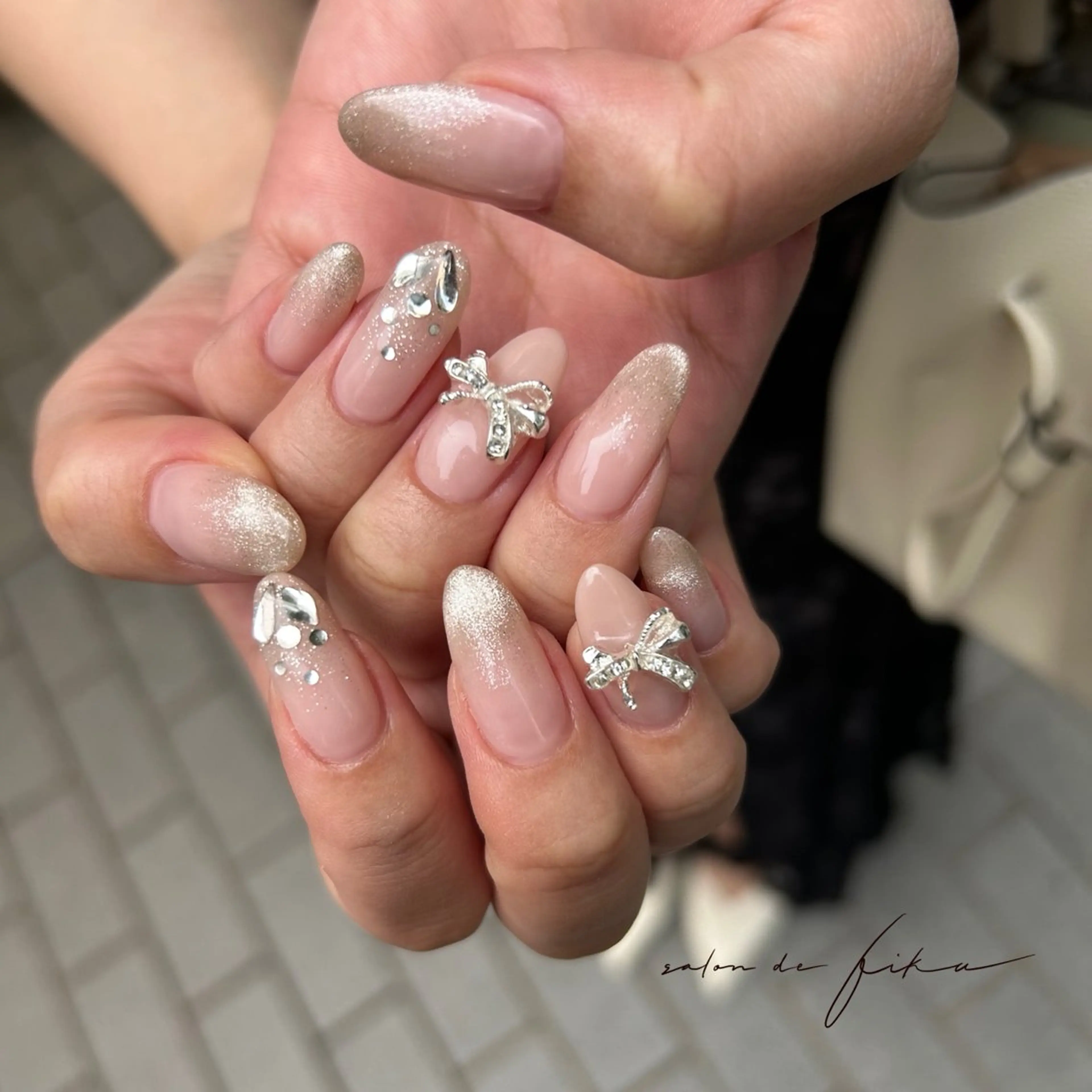 ネイル リボン Rio 𓍼のネイルデザイン