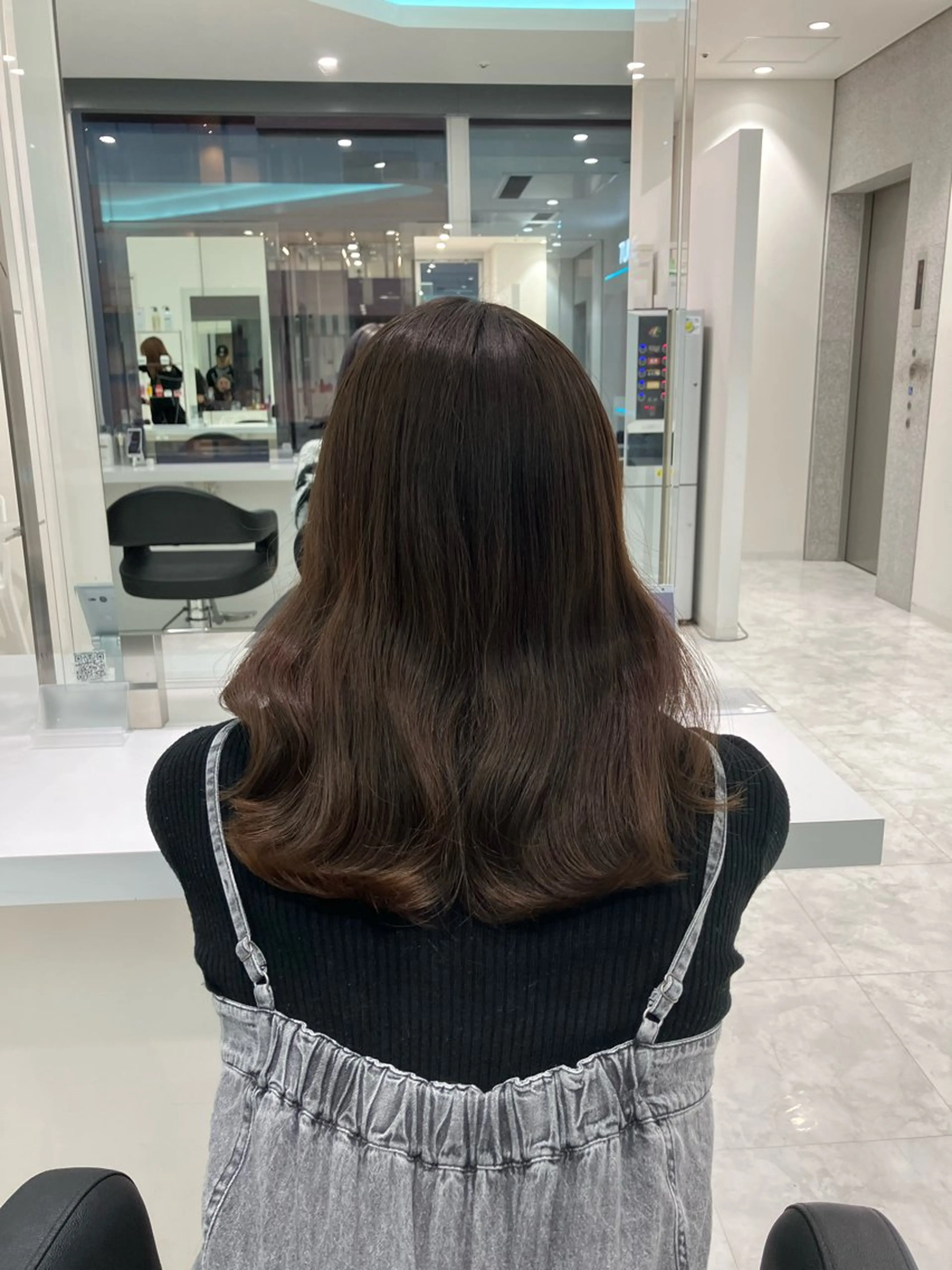 ロング カラー ヘアアレンジ 🫧透明感ラベンダー 似合わせ🫧あい🫧のヘアスタイル