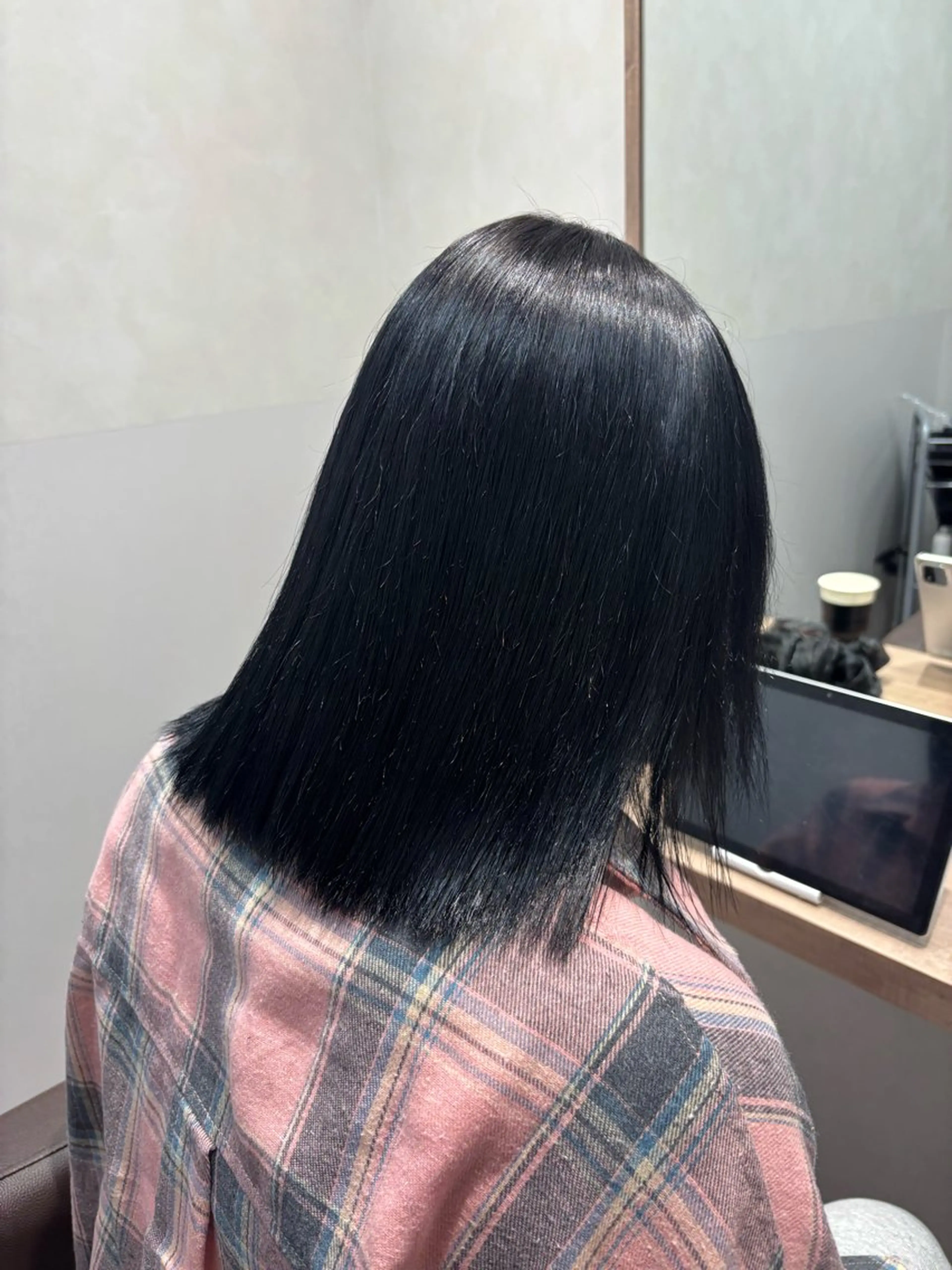 ミディアム ヘアカラー 吉澤 愛心のヘアスタイル