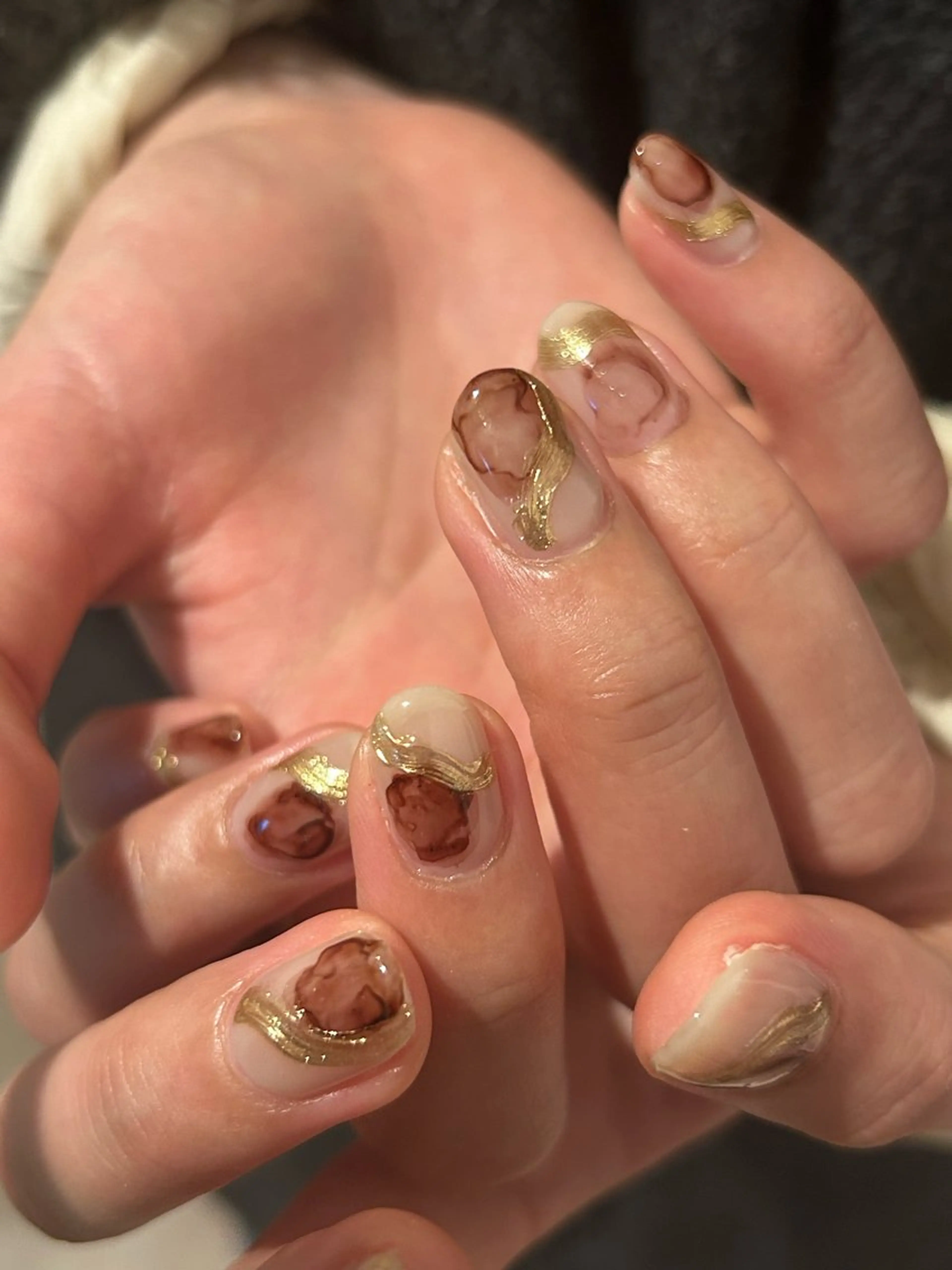 ネイル ボルドー ニュアンスネイル 冬ネイル クリスマス ハンドネイル katarina🪐 filonnailのネイルデザイン