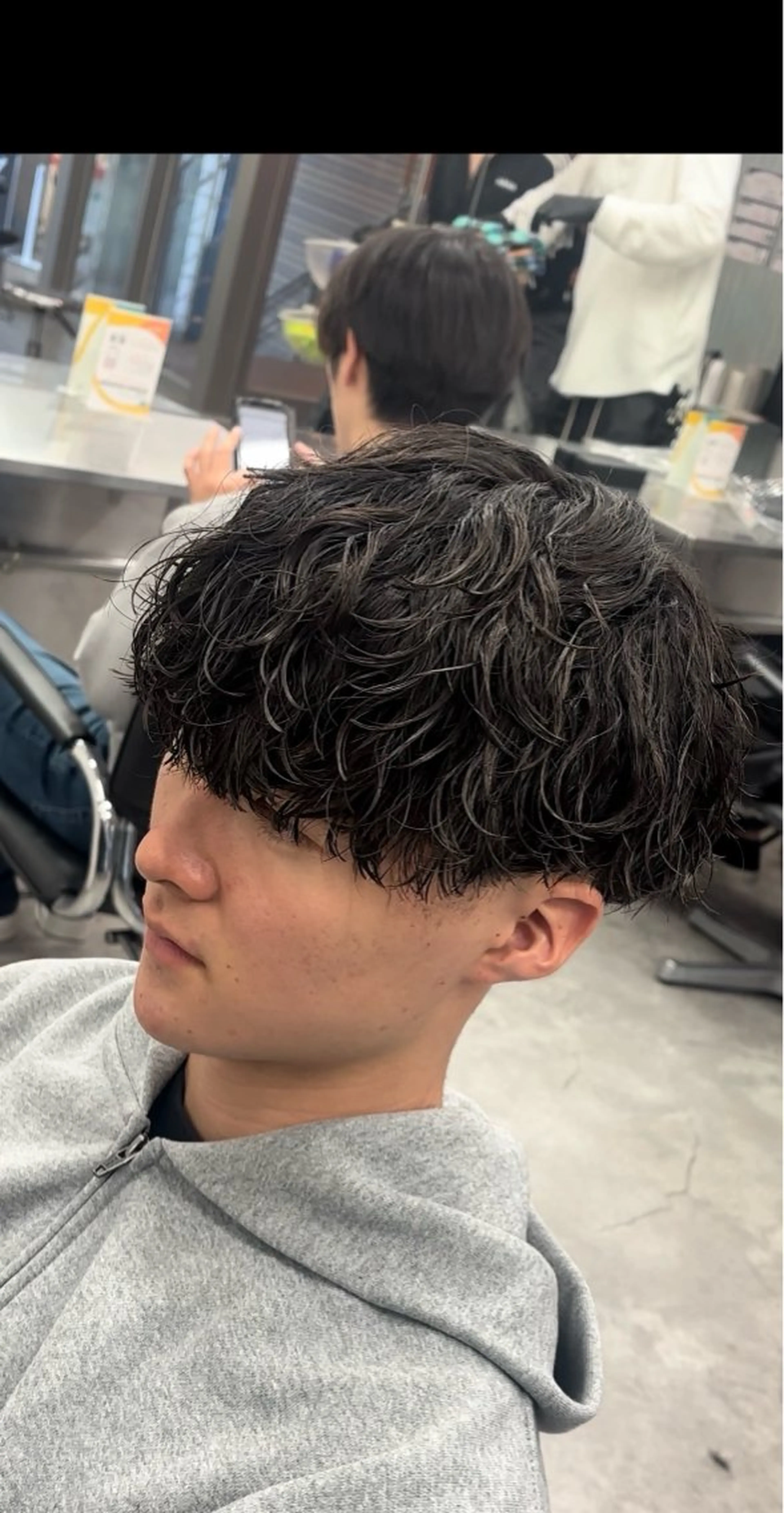 ショート パーマ メンズ カット パーマ ヘアセット 町田/波巻き/ シャドウ/メンズのヘアスタイル