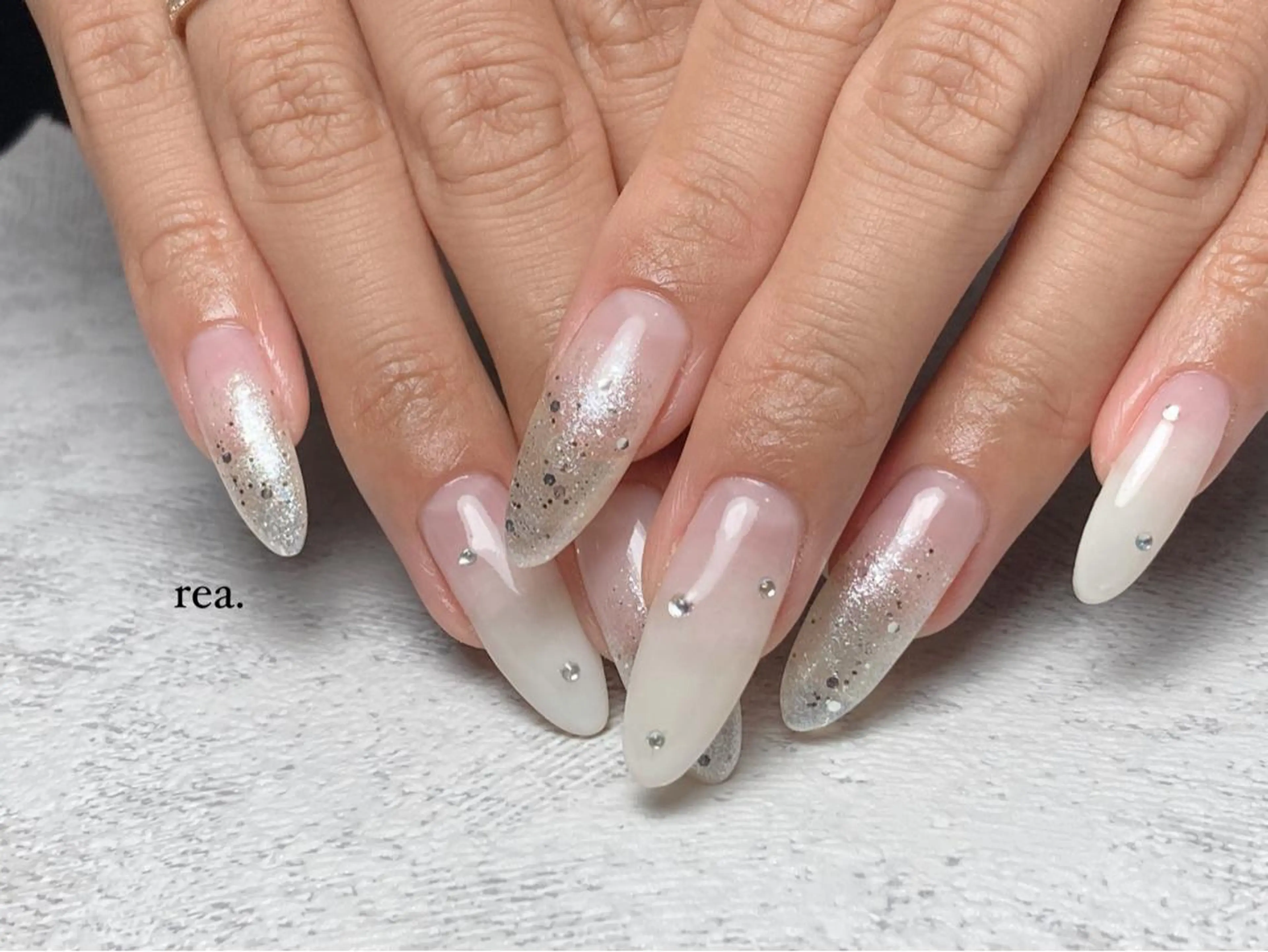 ネイル ハンドネイル フットネイル rea .のネイルデザイン