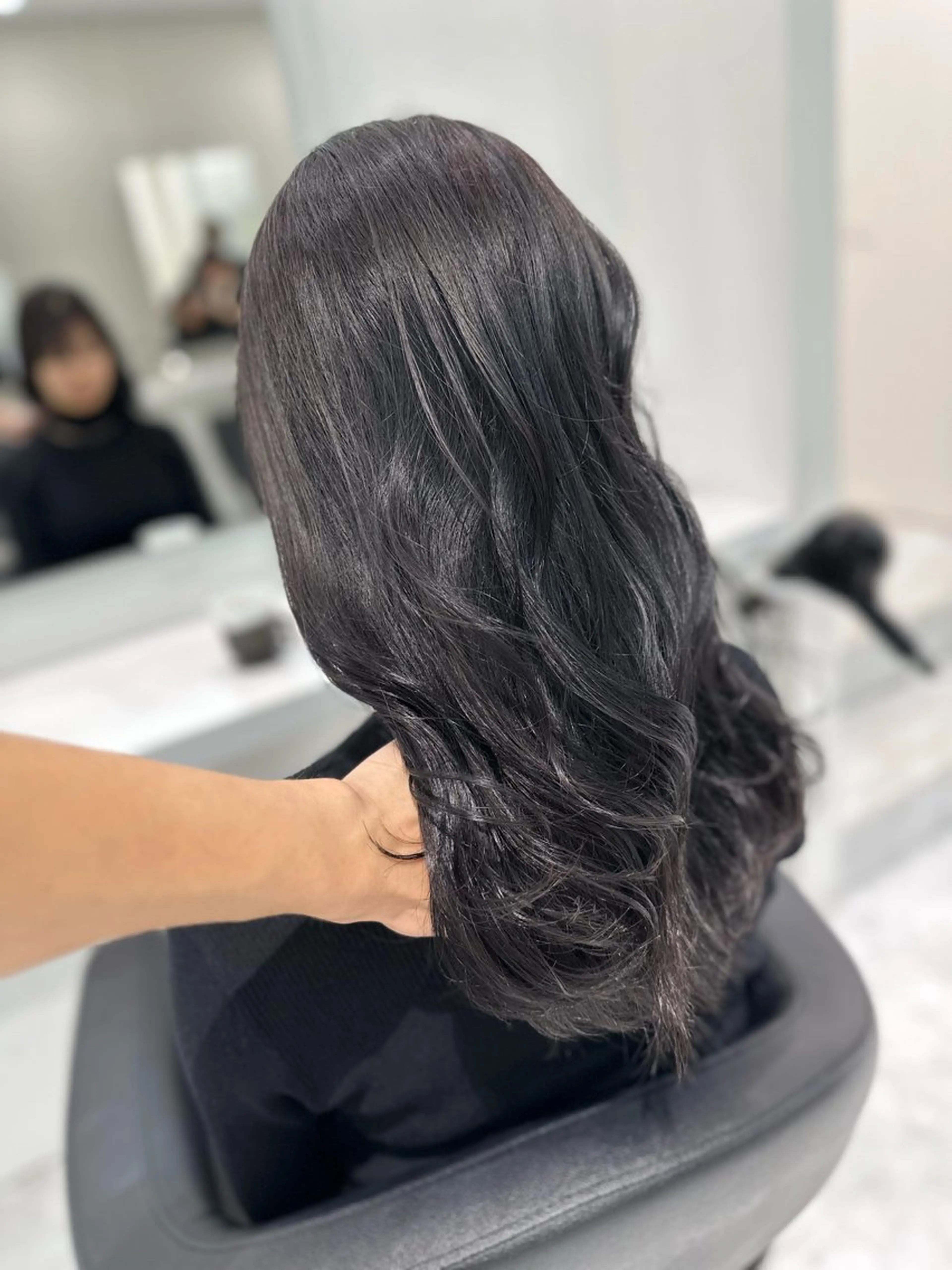 ロング カラー 赤み消し🌿 透明感カラー🫧のヘアスタイル