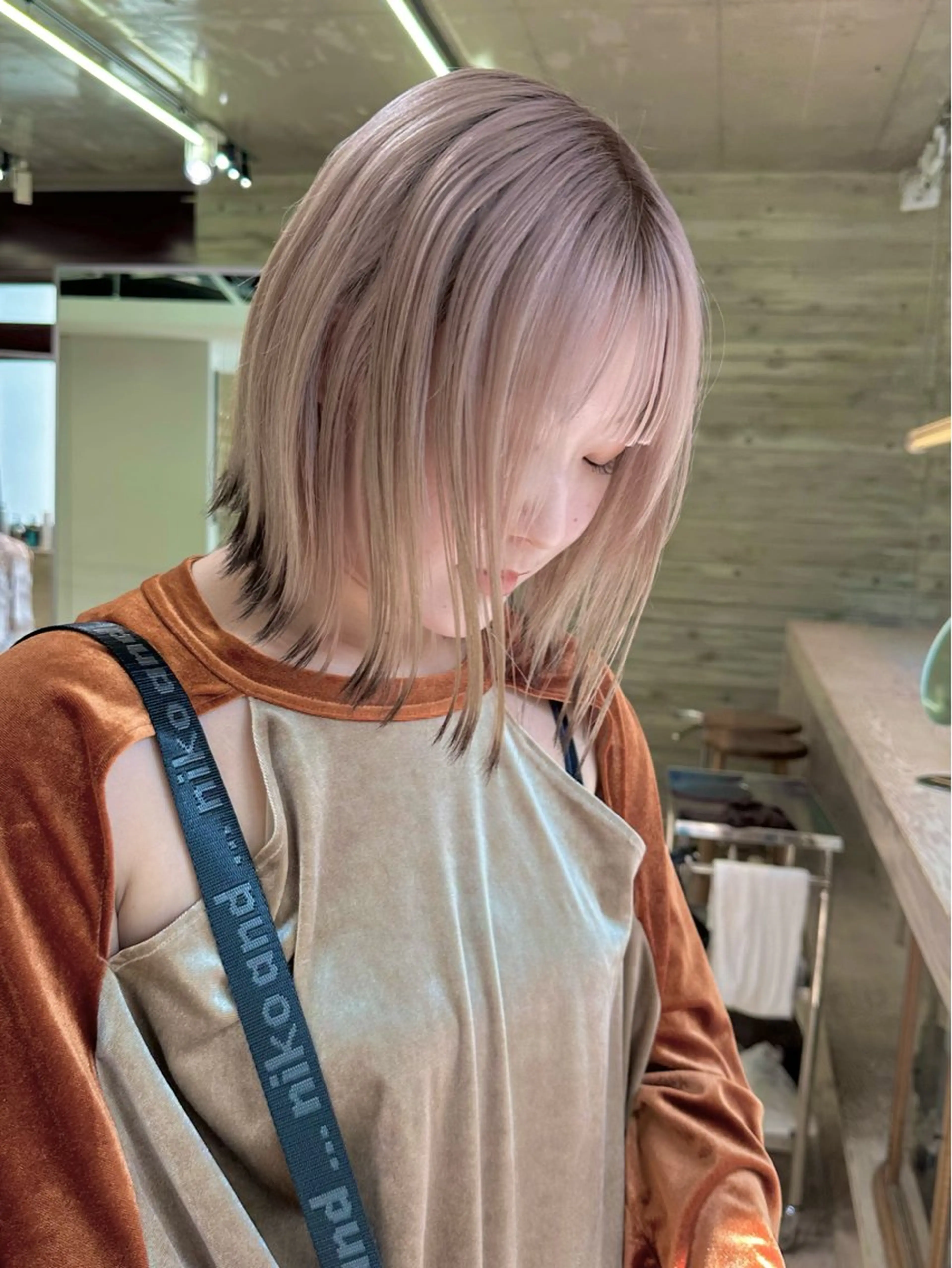 ミディアム カラー デザインカラー ヘアカラー トリートメント ヘッドスパ ヘアセット kai .のヘアスタイル