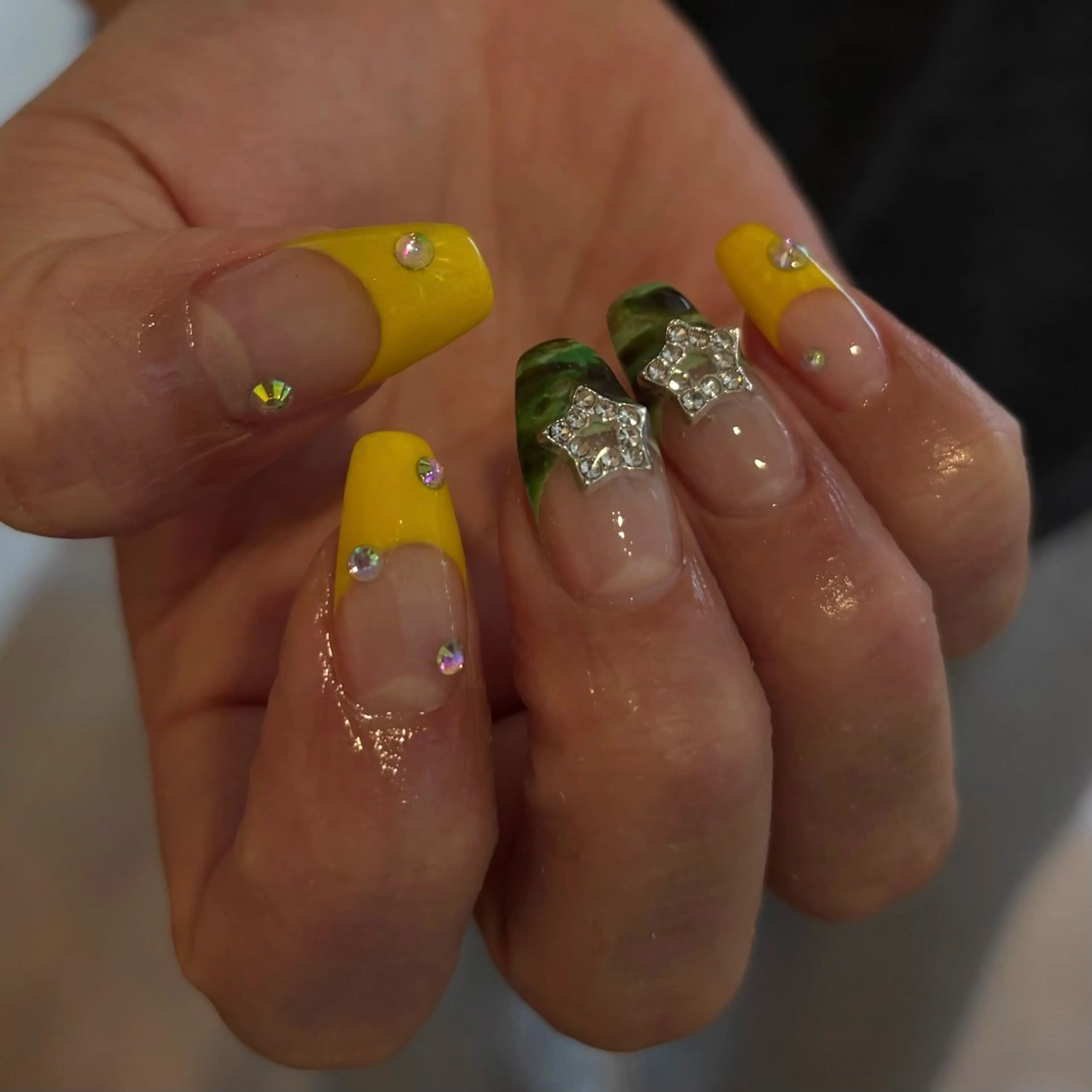 ネイル ハンドネイル フットネイル yuri / 個性派nailのネイルデザイン