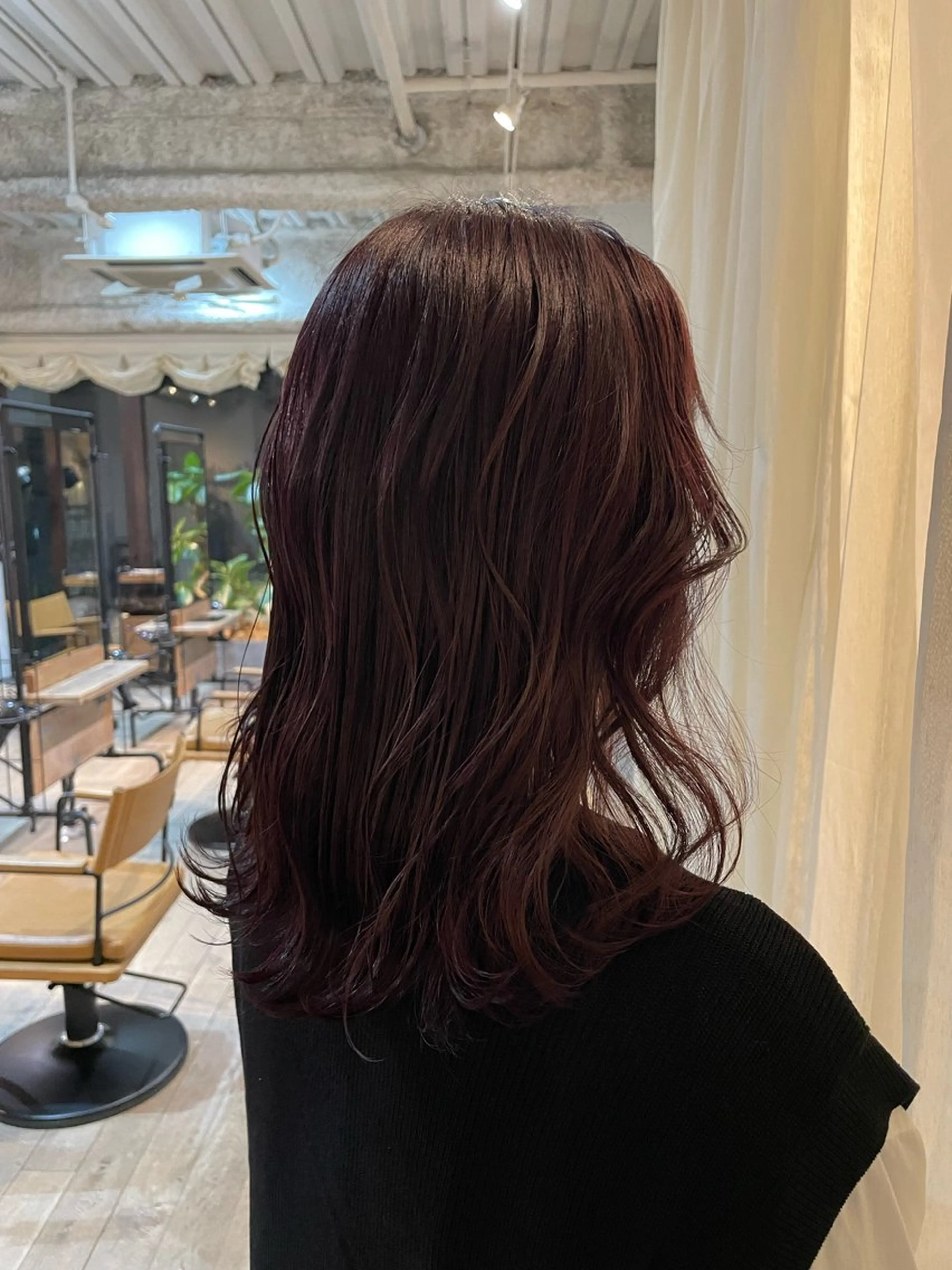 カラー niuniu所属・萩原 見咲のヘアスタイル