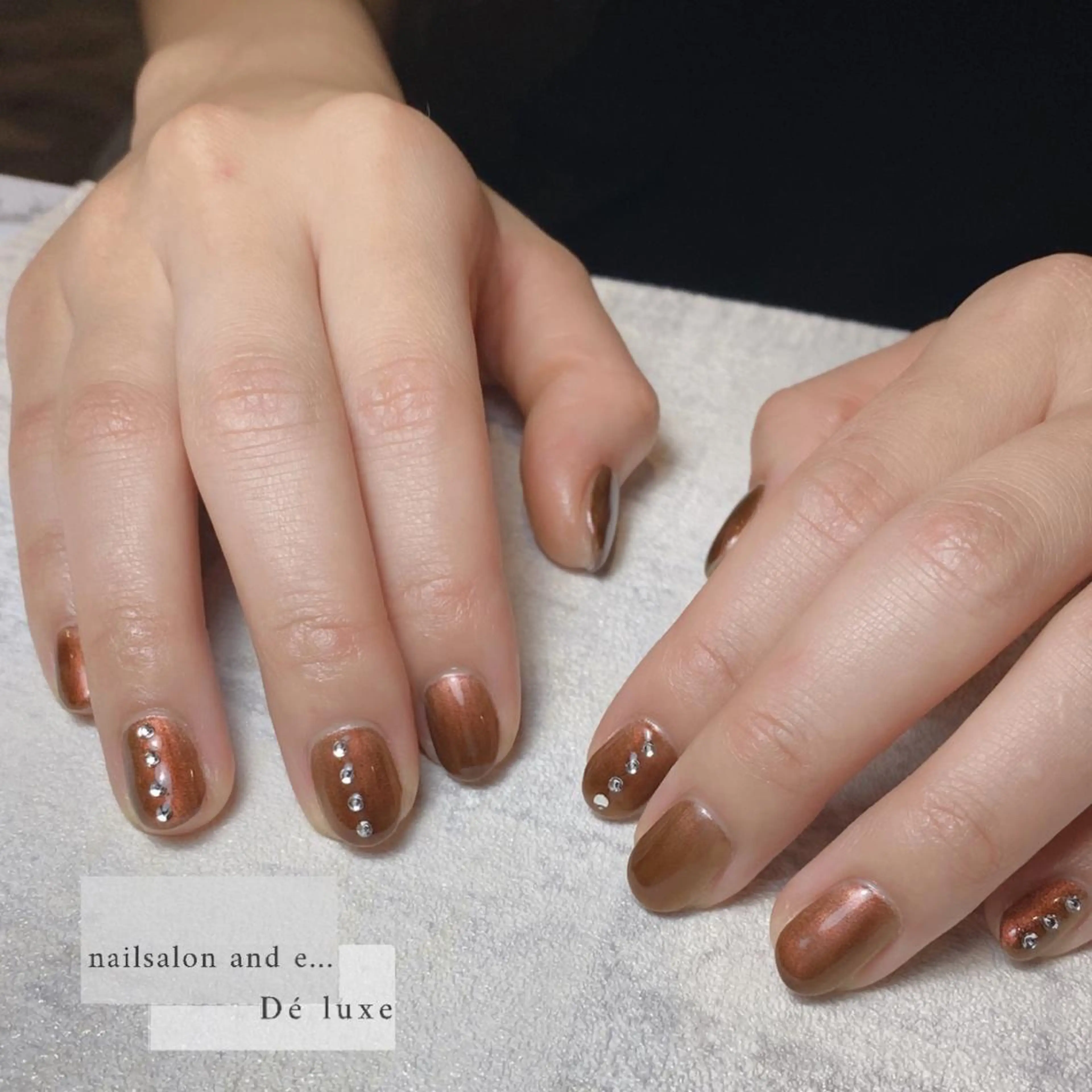 ネイル ワンカラーネイル ストーンネイル nailsalon mur.のネイルデザイン