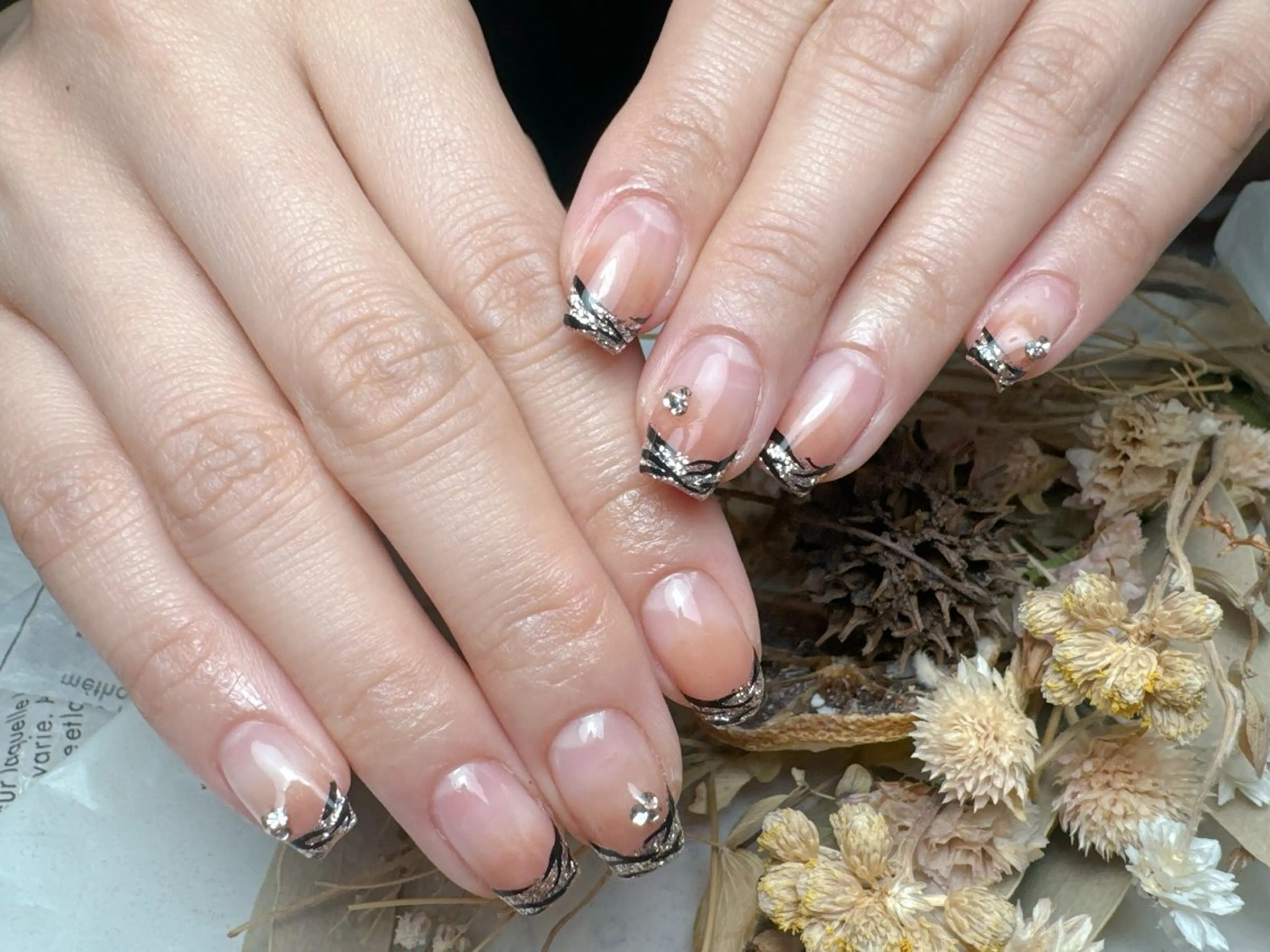 ネイル 長さ出し フレンチネイル ジェルネイル ガラスフレンチ 韓国ネイル ハンドネイル ハンドケア For U nail スカルプ専門店のネイルデザイン