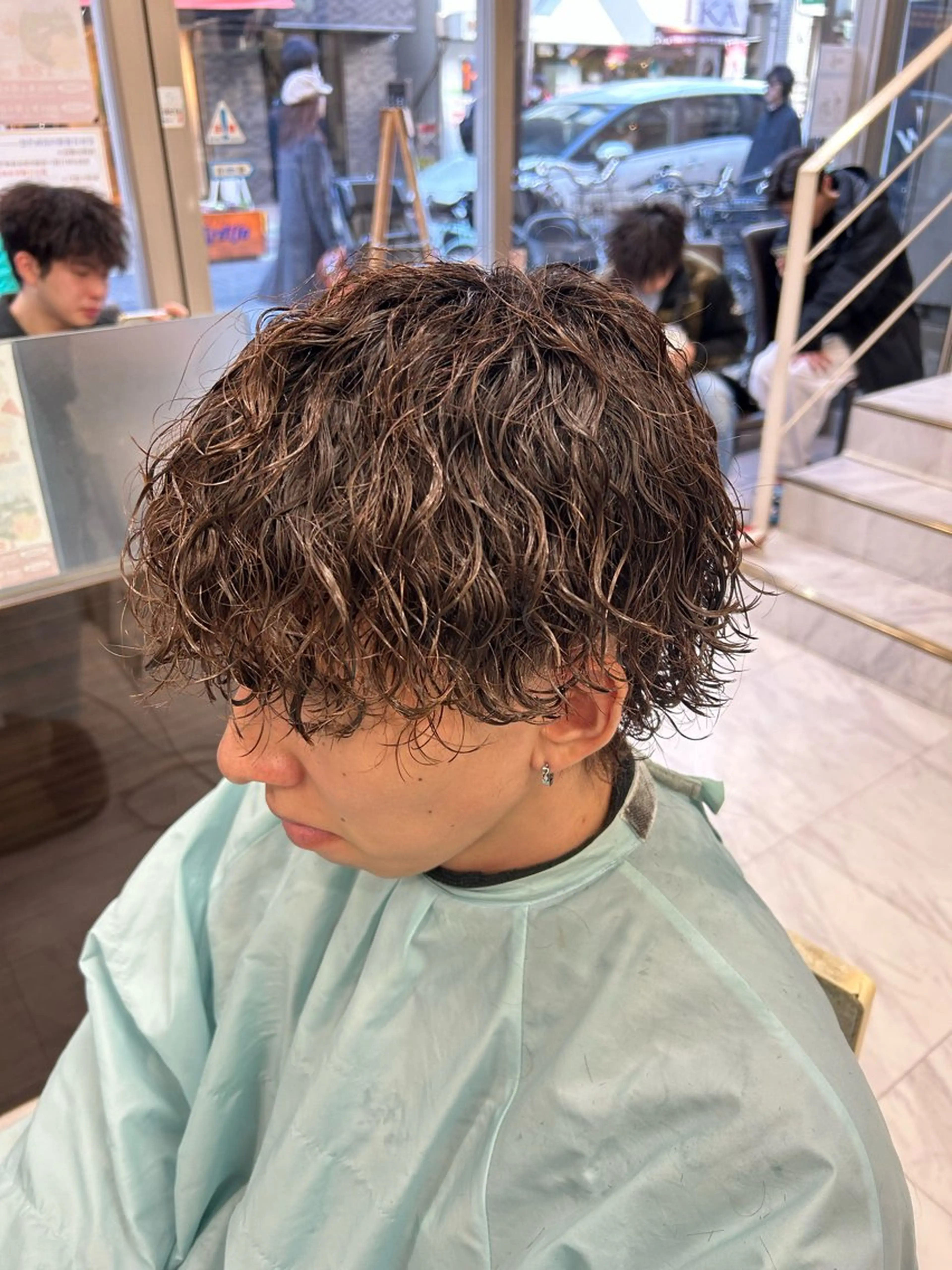 ミディアム パーマ メンズ ミディアムパーマ メンズパーマ 波巻きパーマ スパイラルパーマ カット パーマ トリートメント メンズパーマ 💈後閑和真💈のヘアスタイル