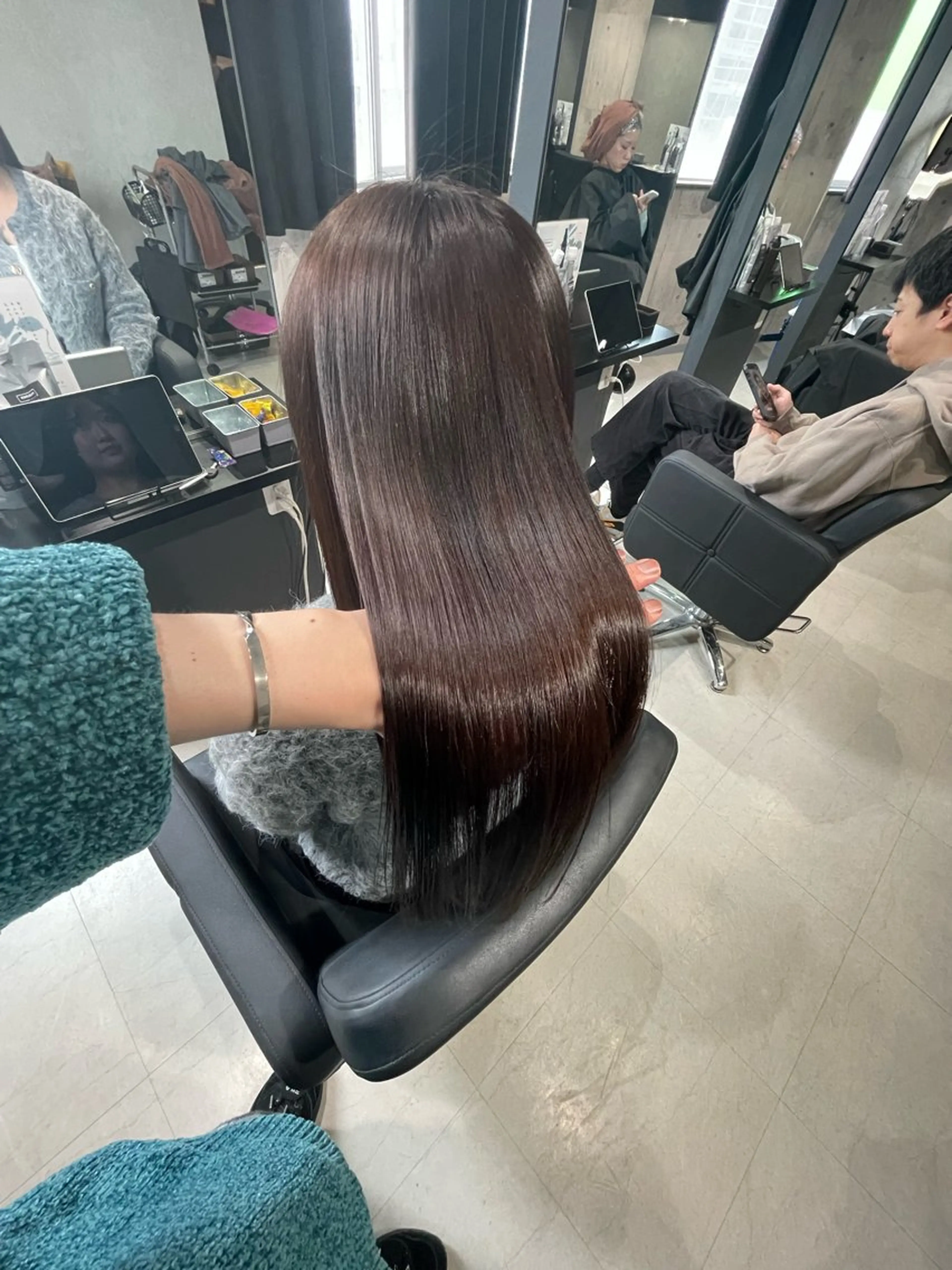 ロング 縮毛矯正 カット 縮毛矯正 トリートメント _White ／Hiroのヘアスタイル