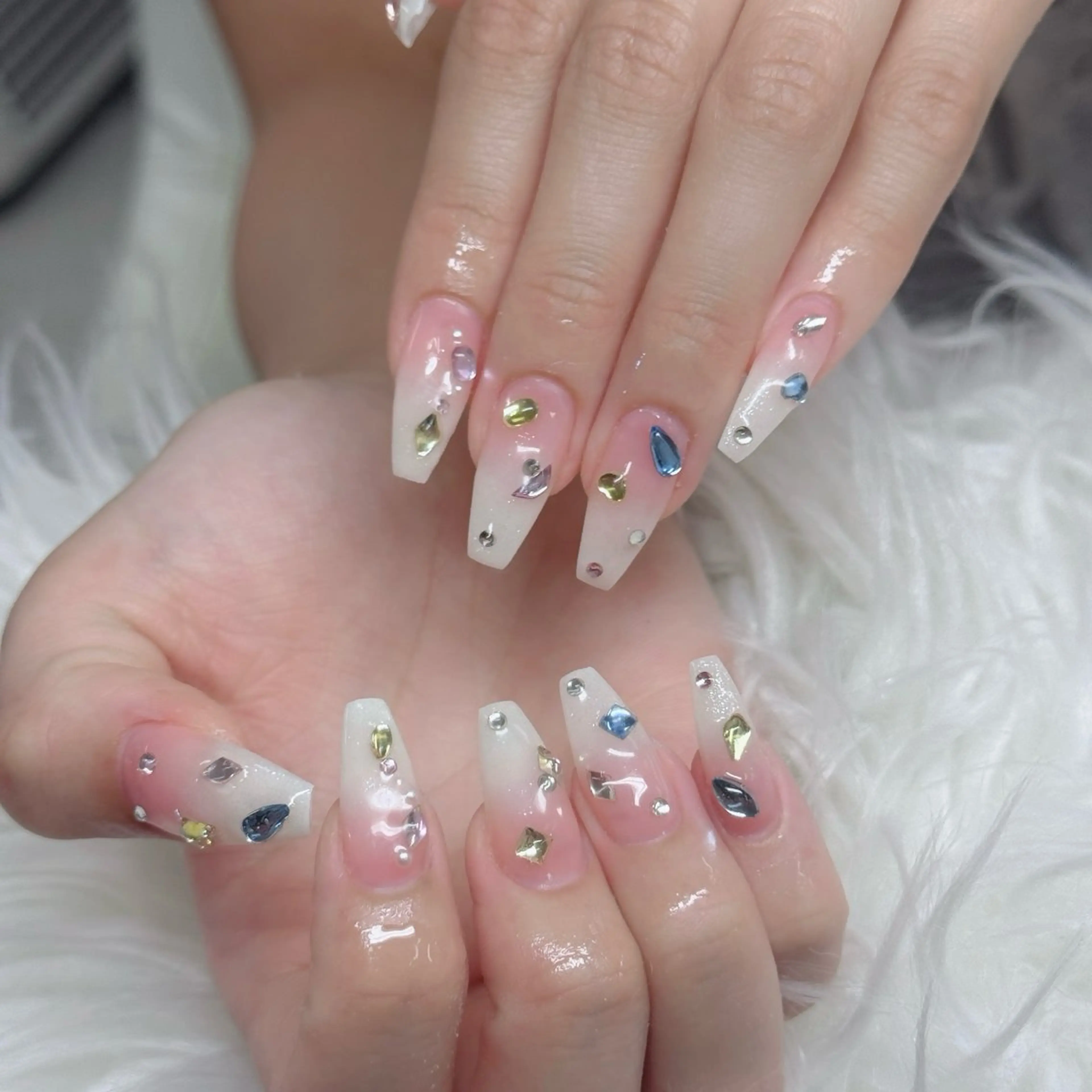 ネイル フットネイル フレンチネイル グラデーション 韓国ネイル ロングネイル ハンドネイル Hani Nail Salonのネイルデザイン
