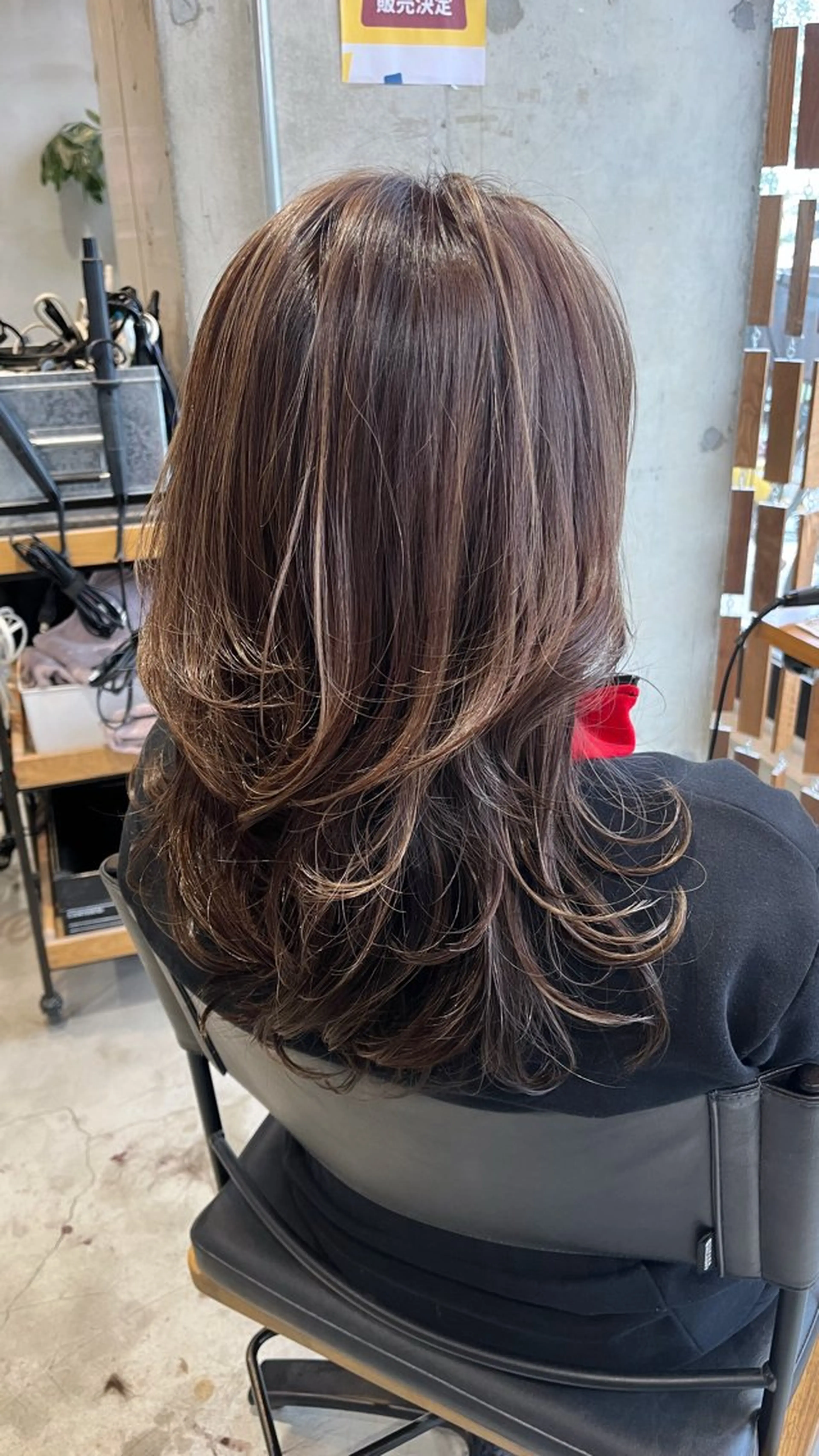 ロング カラー ハイライトカラー ハイライト カット ヘアカラー lolonois池田 /レイヤー/郷田遥のヘアスタイル