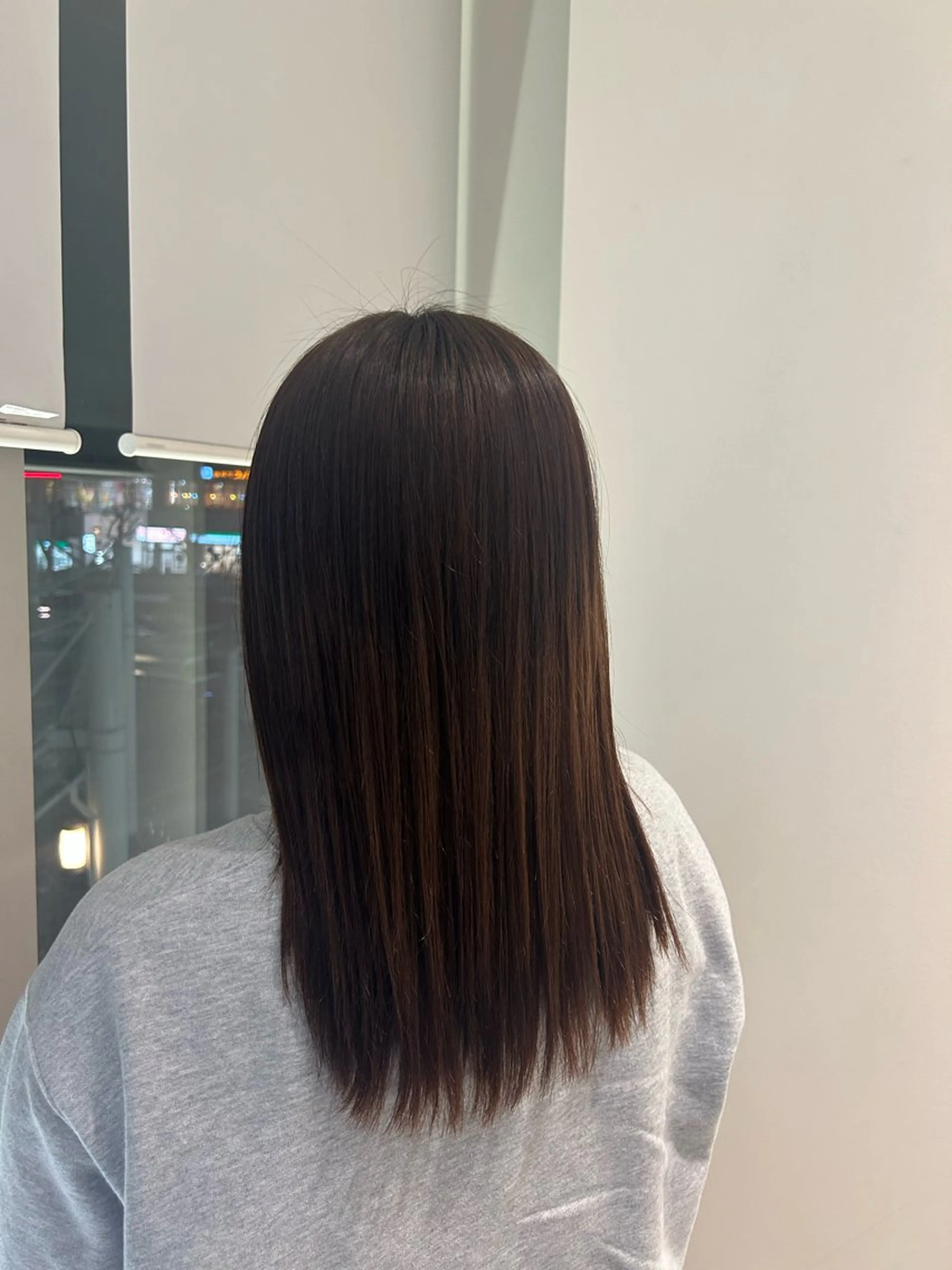 セミロング くせ毛 縮毛矯正 小谷 歩花のヘアスタイル