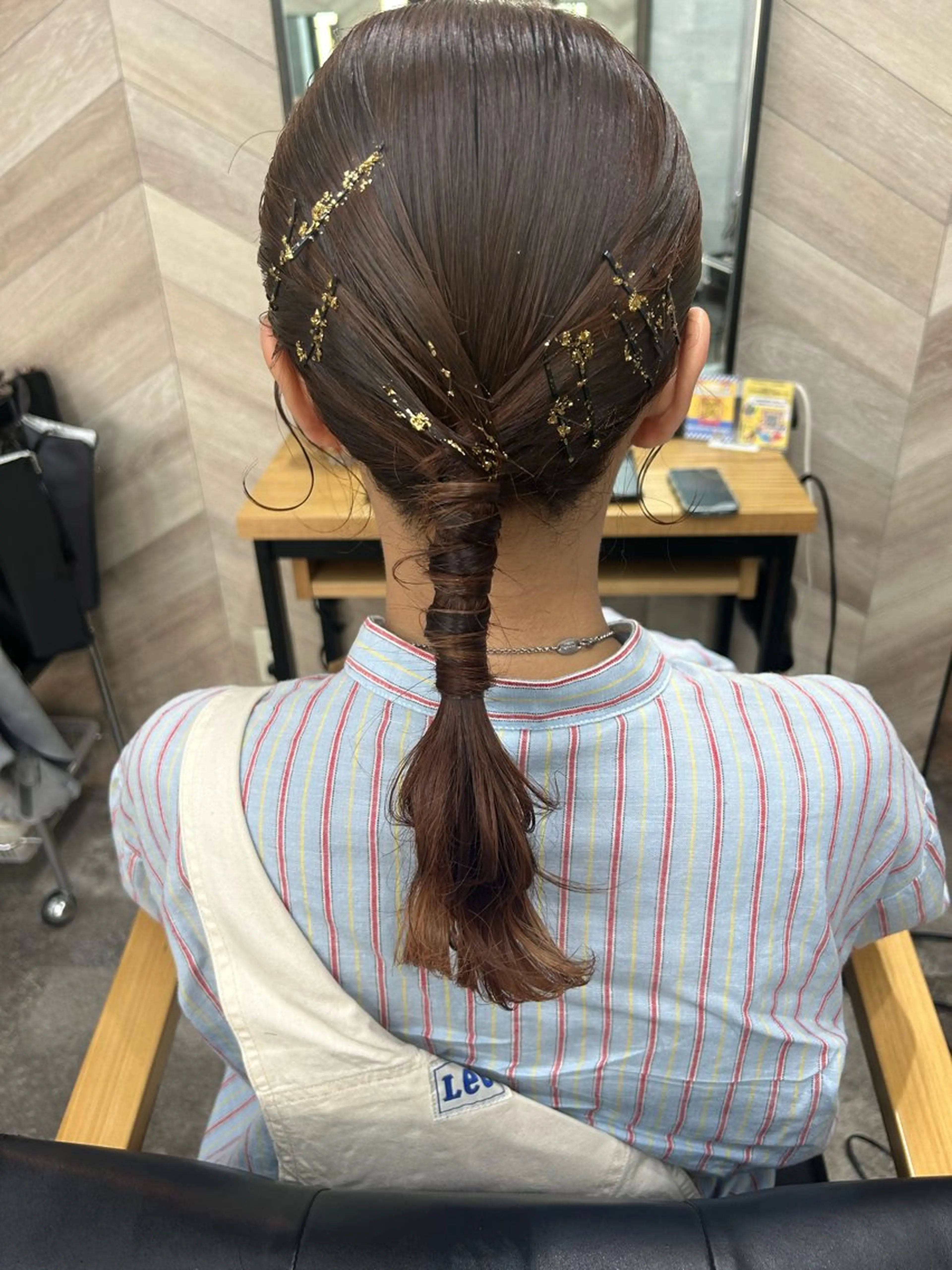 セミロング ヘアアレンジ ポニーテール 飯塚 沙衣のヘアスタイル