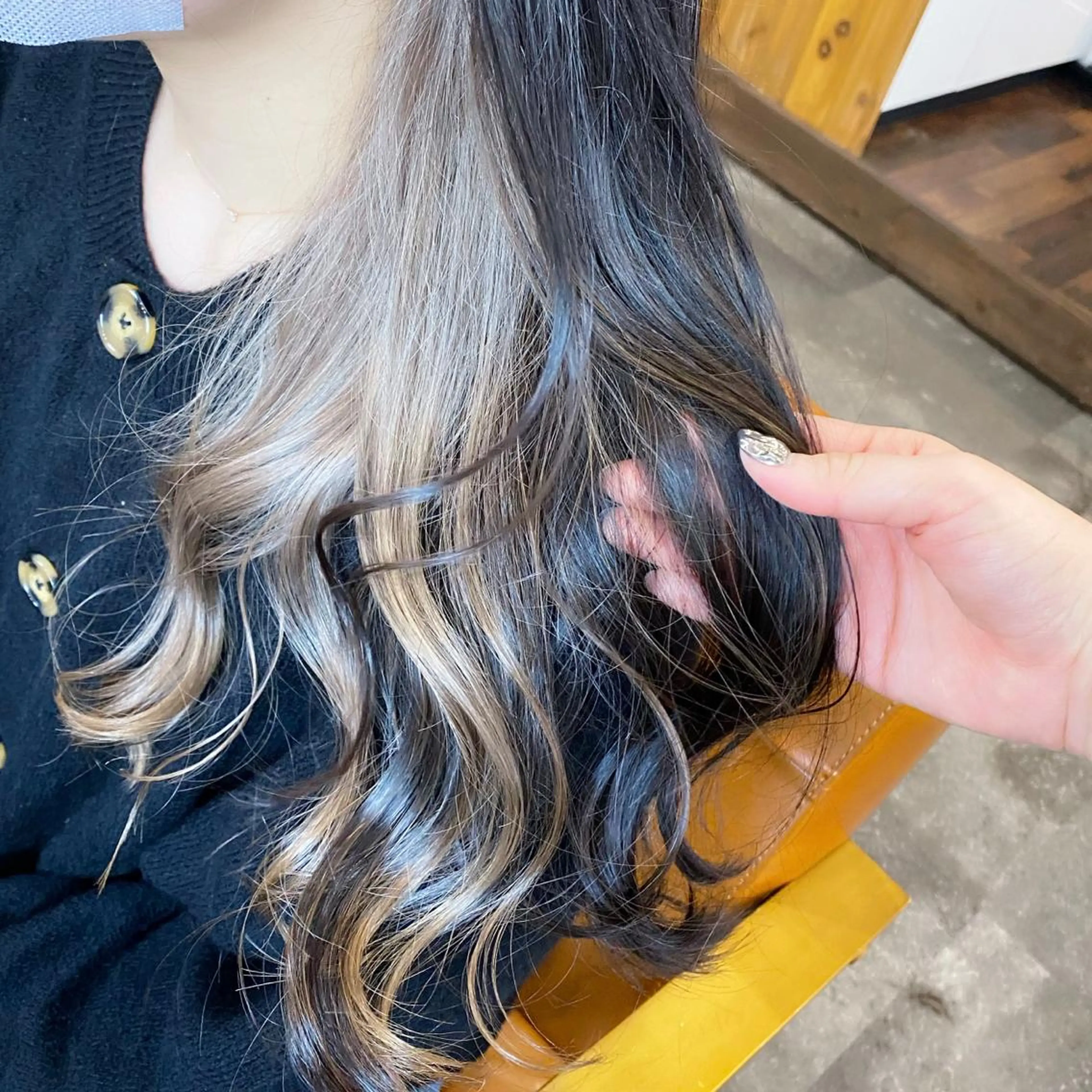 ロング ヘアカラー トリートメント 髪質改善 🤍erikaのヘアスタイル