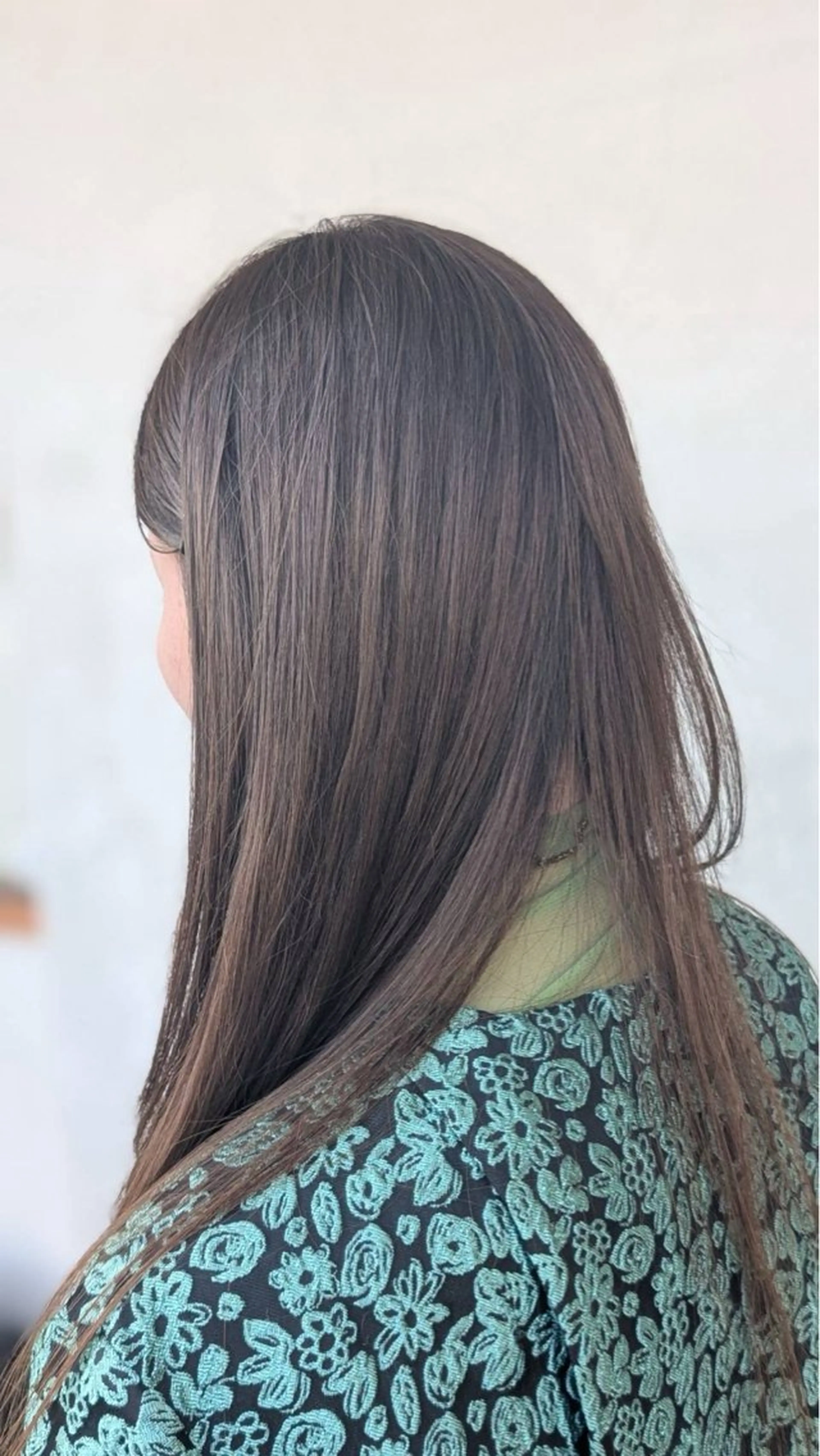 ロング カラー ブラウンカラー ヘアカラー 笹川 桃歌のヘアスタイル