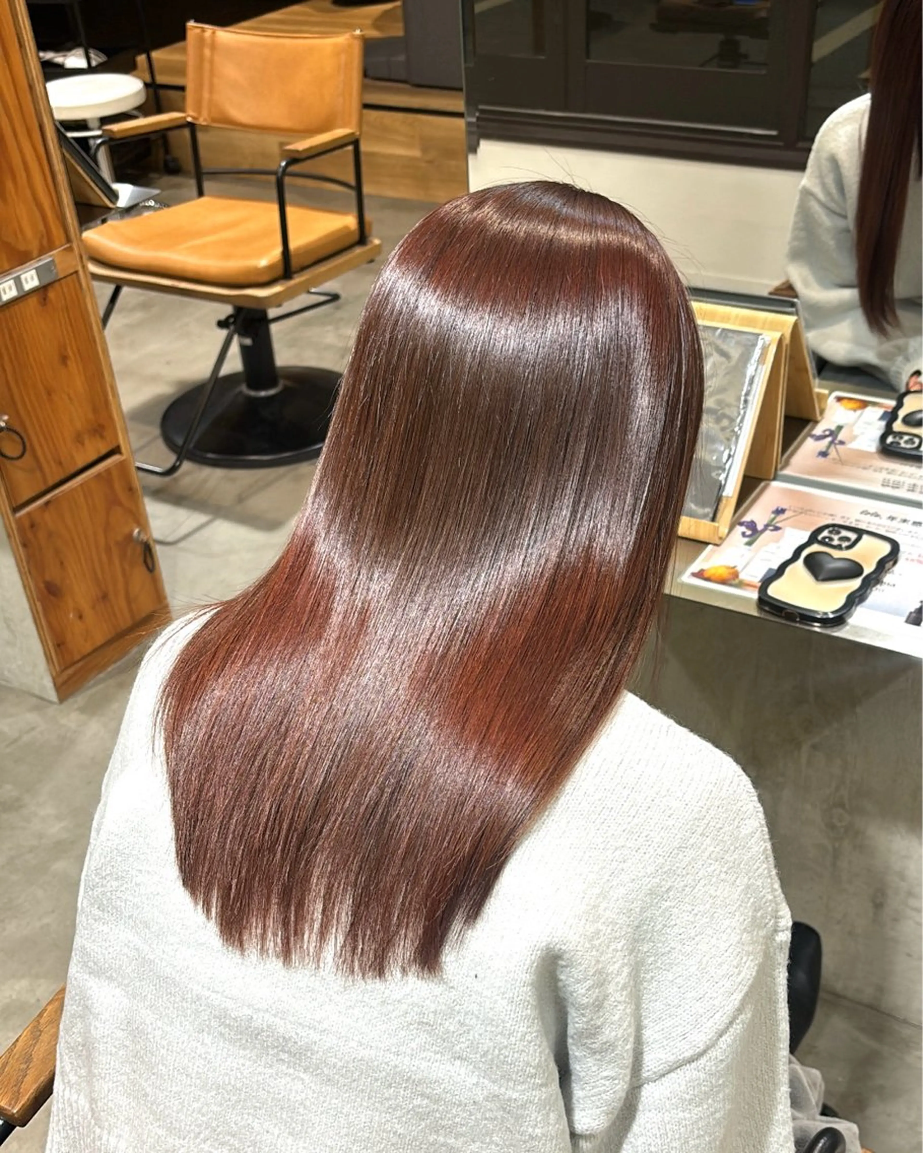 ロング カラー ブラウンカラー ピンクカラー ピンクブラウン 小木曽 里華のヘアスタイル