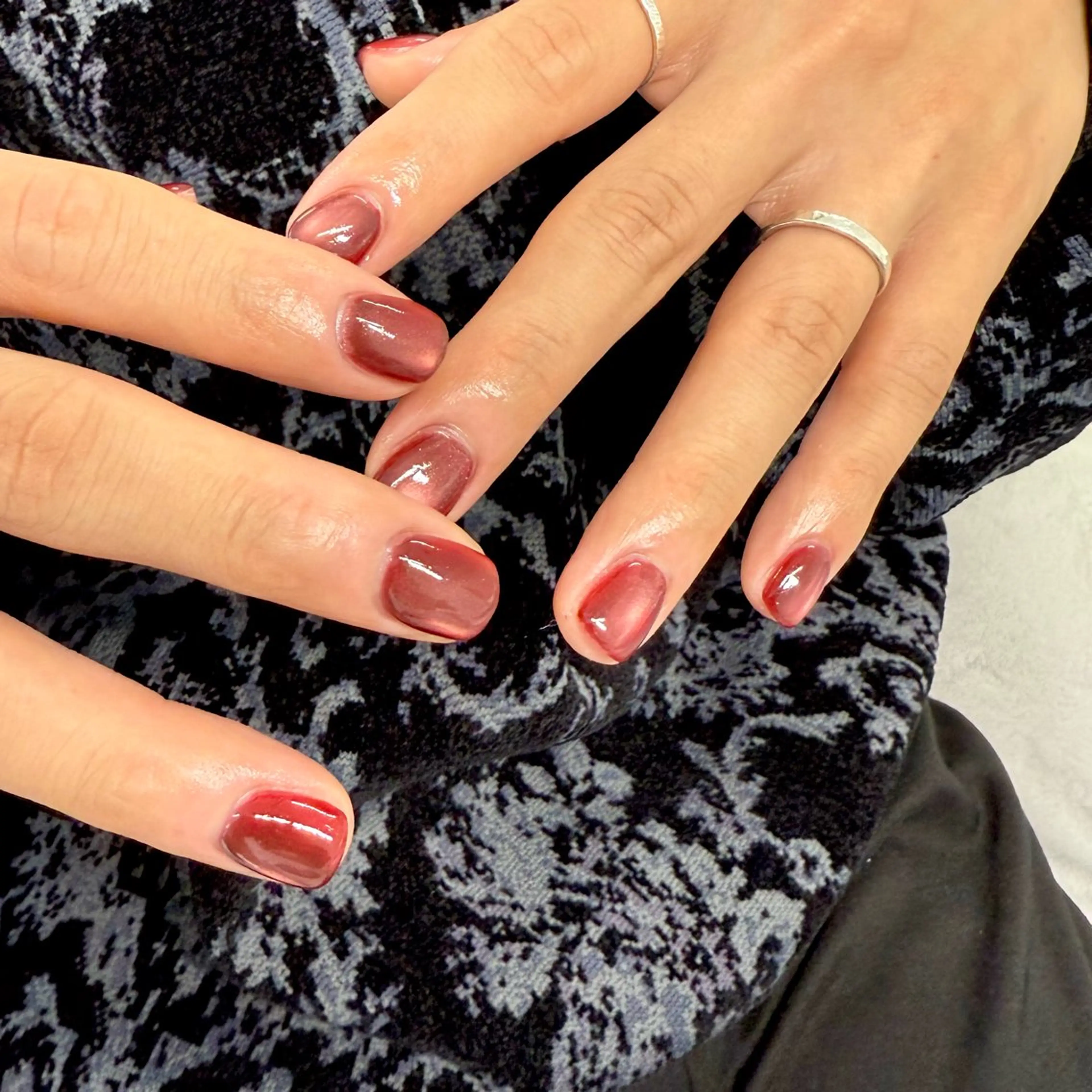 ネイル クリアネイル メンズネイル 赤色 ハンドネイル Amie NAILのネイルデザイン