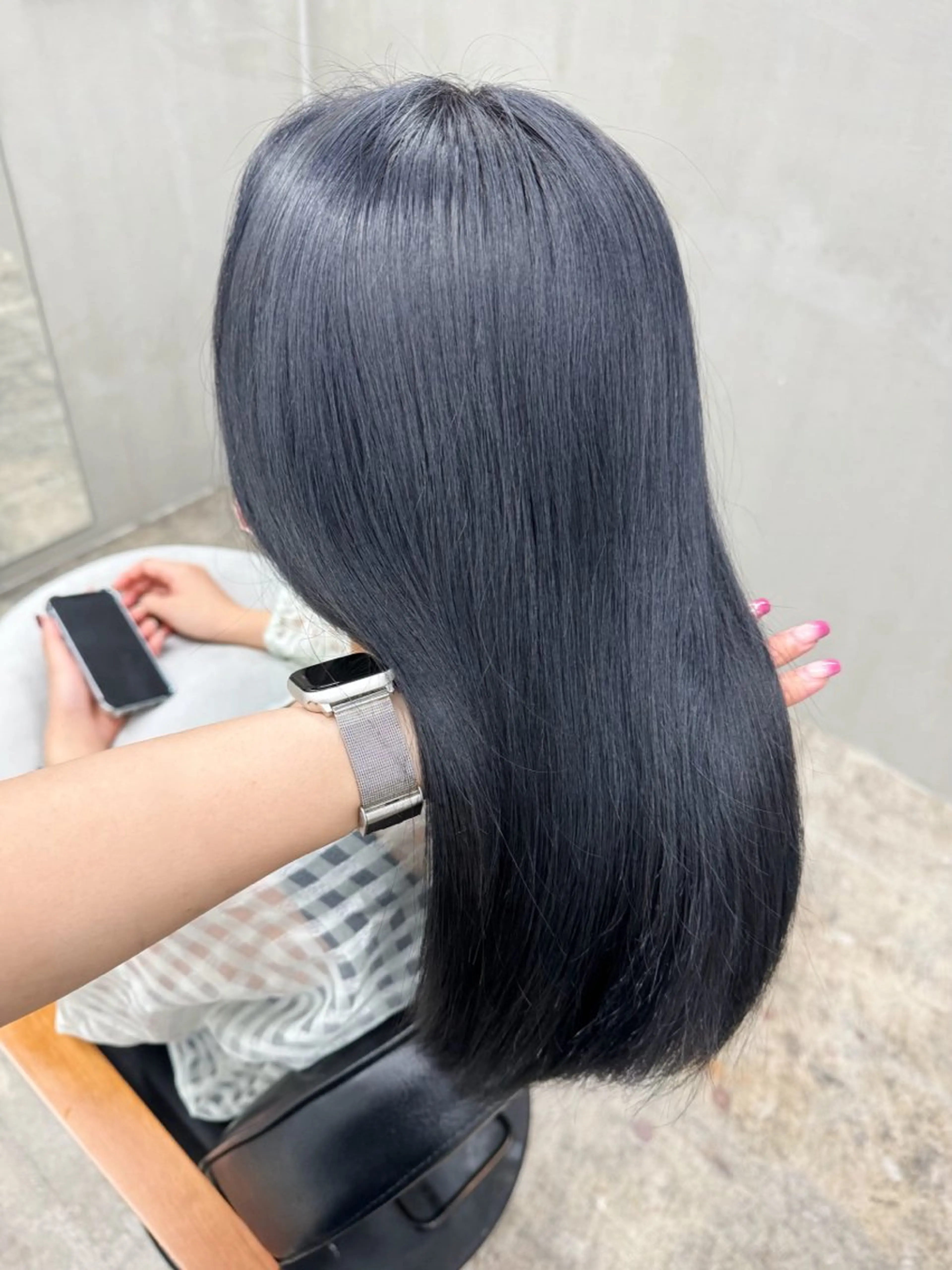 ミディアム 艶カラー🫧 MOMOYOのヘアスタイル
