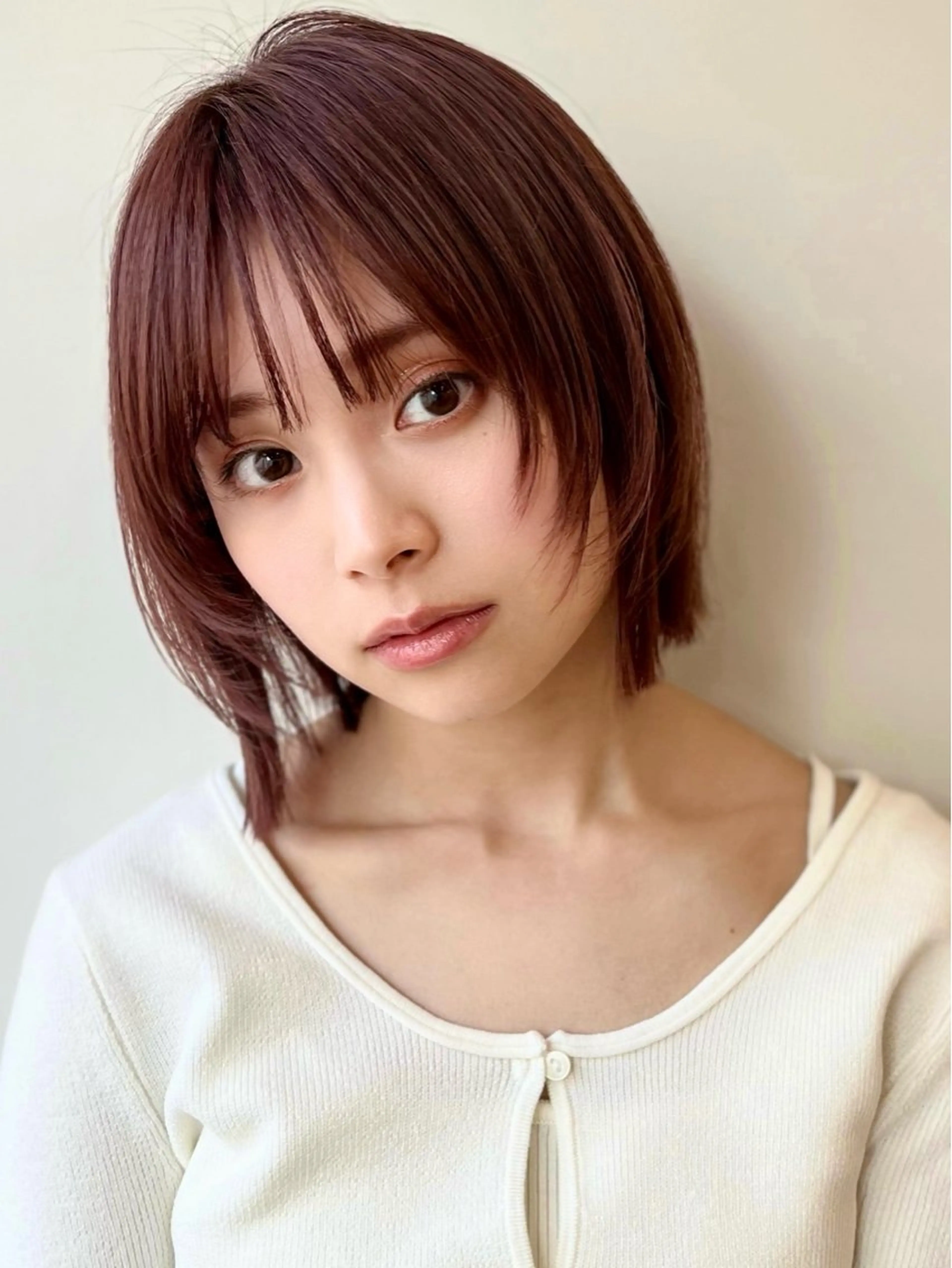 ミディアム ボブレイヤー ピンクブラウン ボブ レイヤーカット カット ヘアカラー あやめ【顔まわり/レ イヤー/柔らかカラ】のヘアスタイル