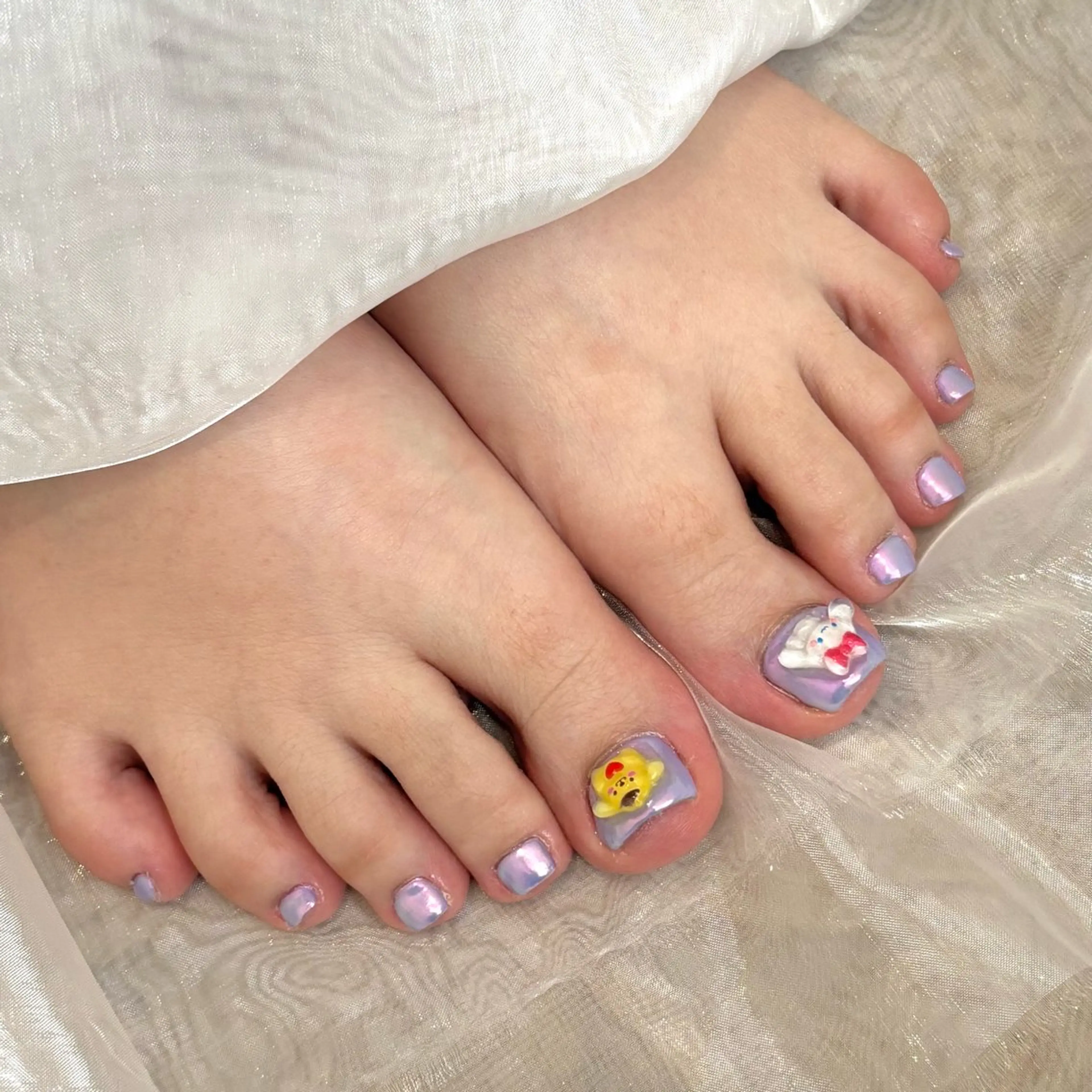 ネイル オーロラネイル フットネイル ジェルネイル ミラーネイル ワンカラーネイル フットネイル Chipie_ ayanoのネイルデザイン