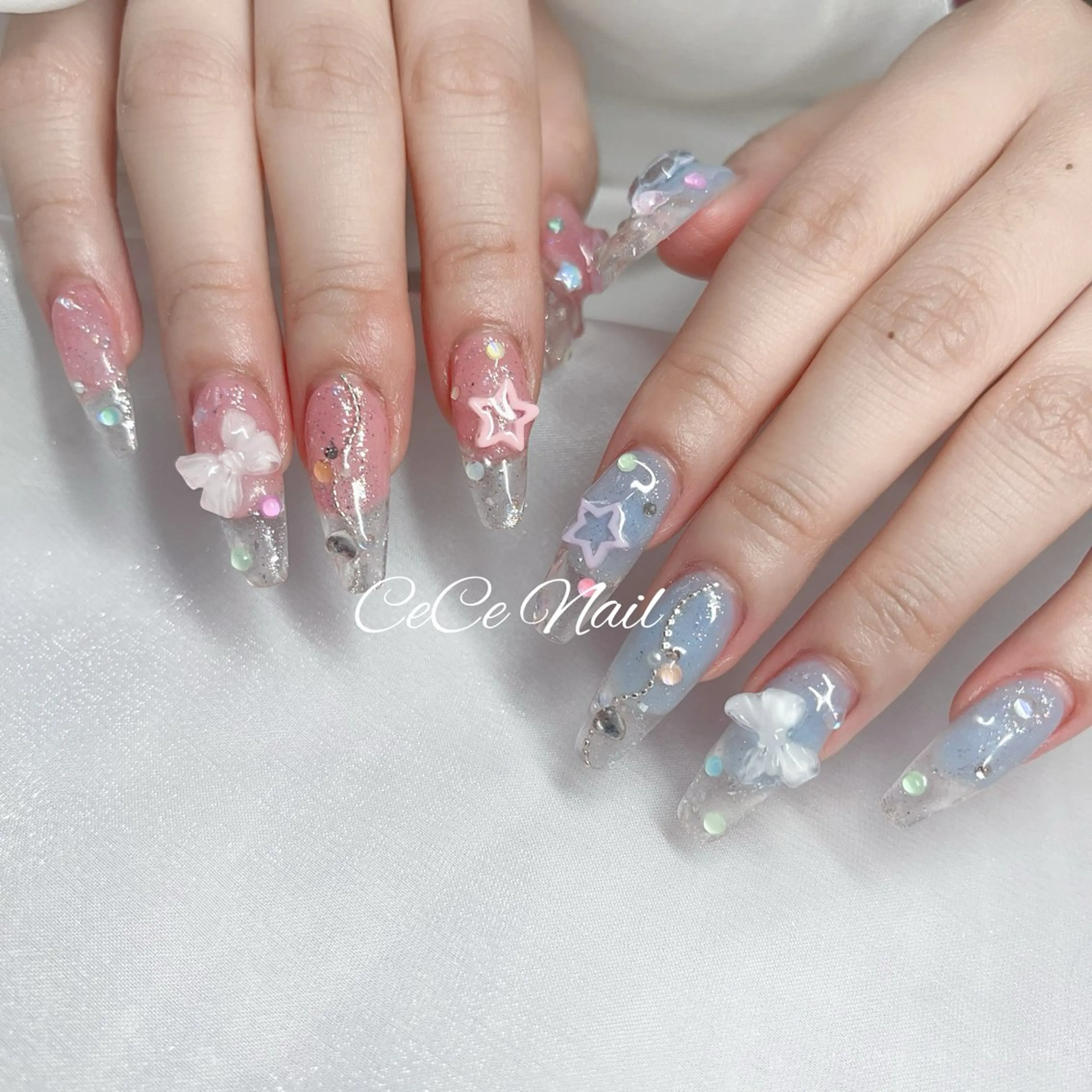 ネイル オーロラネイル 長さ出し フットネイル フレンチネイル ジェルネイル ハンドネイル CeCe Garden所属・CeCeGarden ✨️キラキラワンホンのネイルデザイン