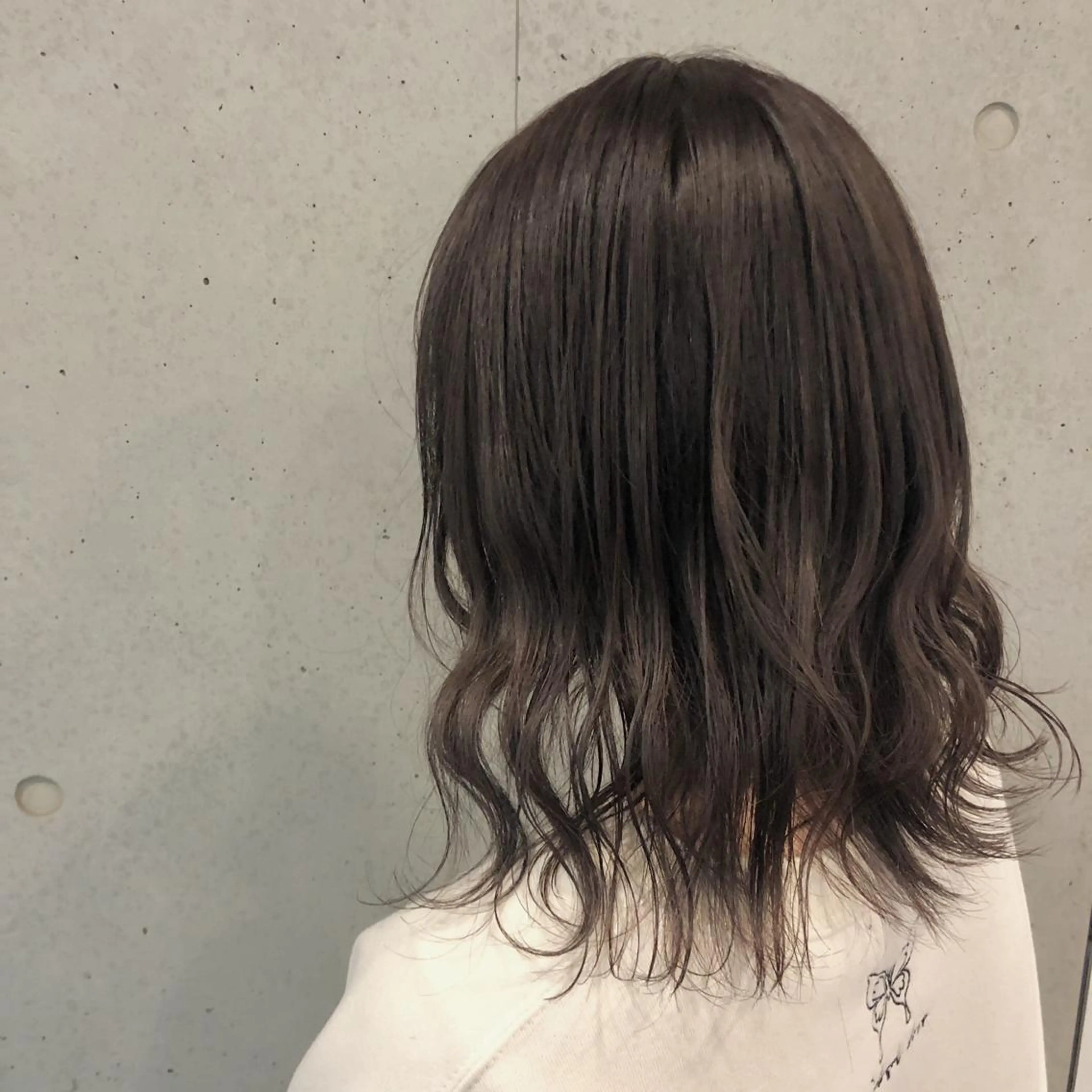 ミディアム アッシュ Yuueye mioの眉毛・アイブロウイメージ