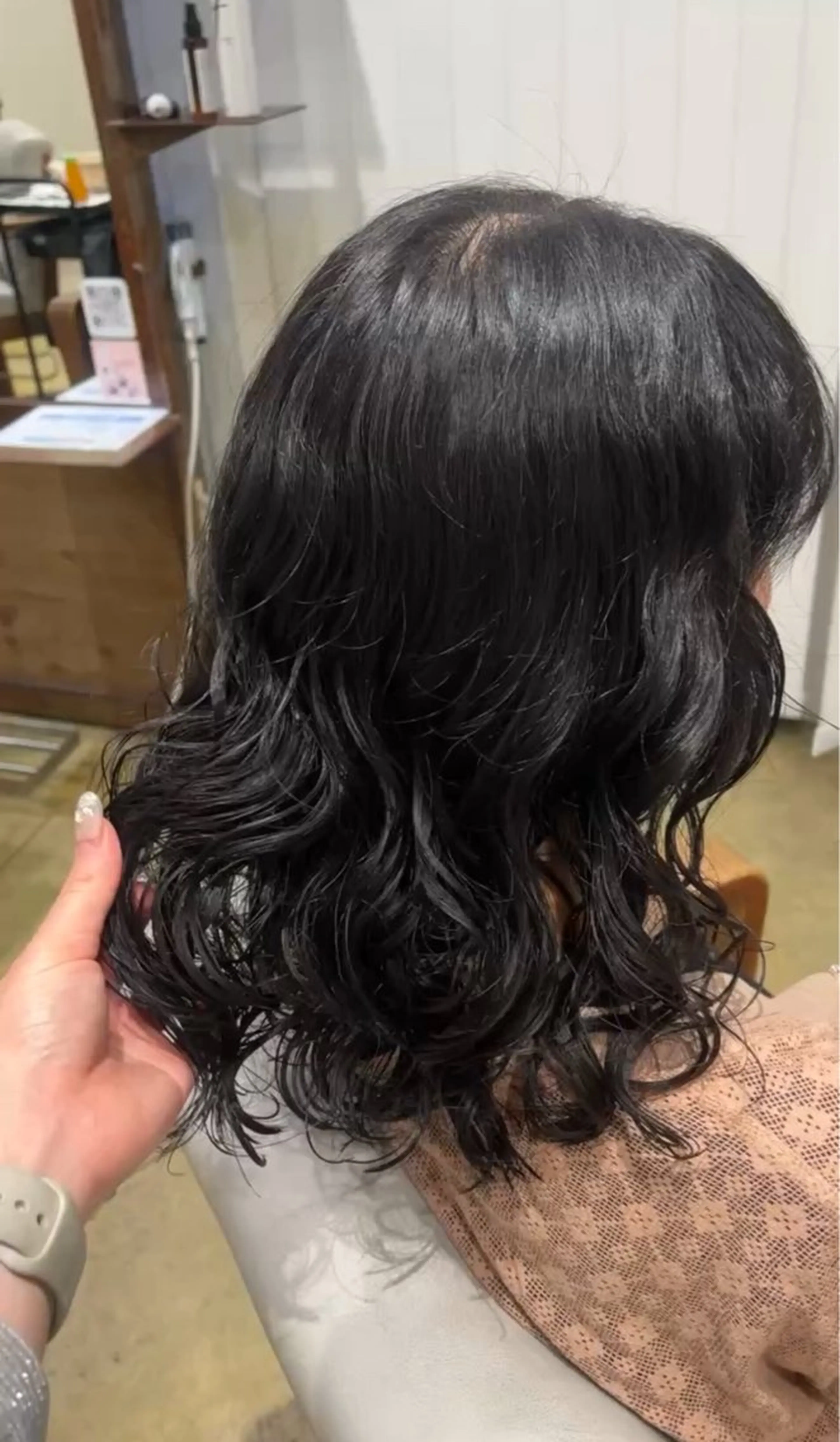 ロング パーマ ふかや まりかのヘアスタイル