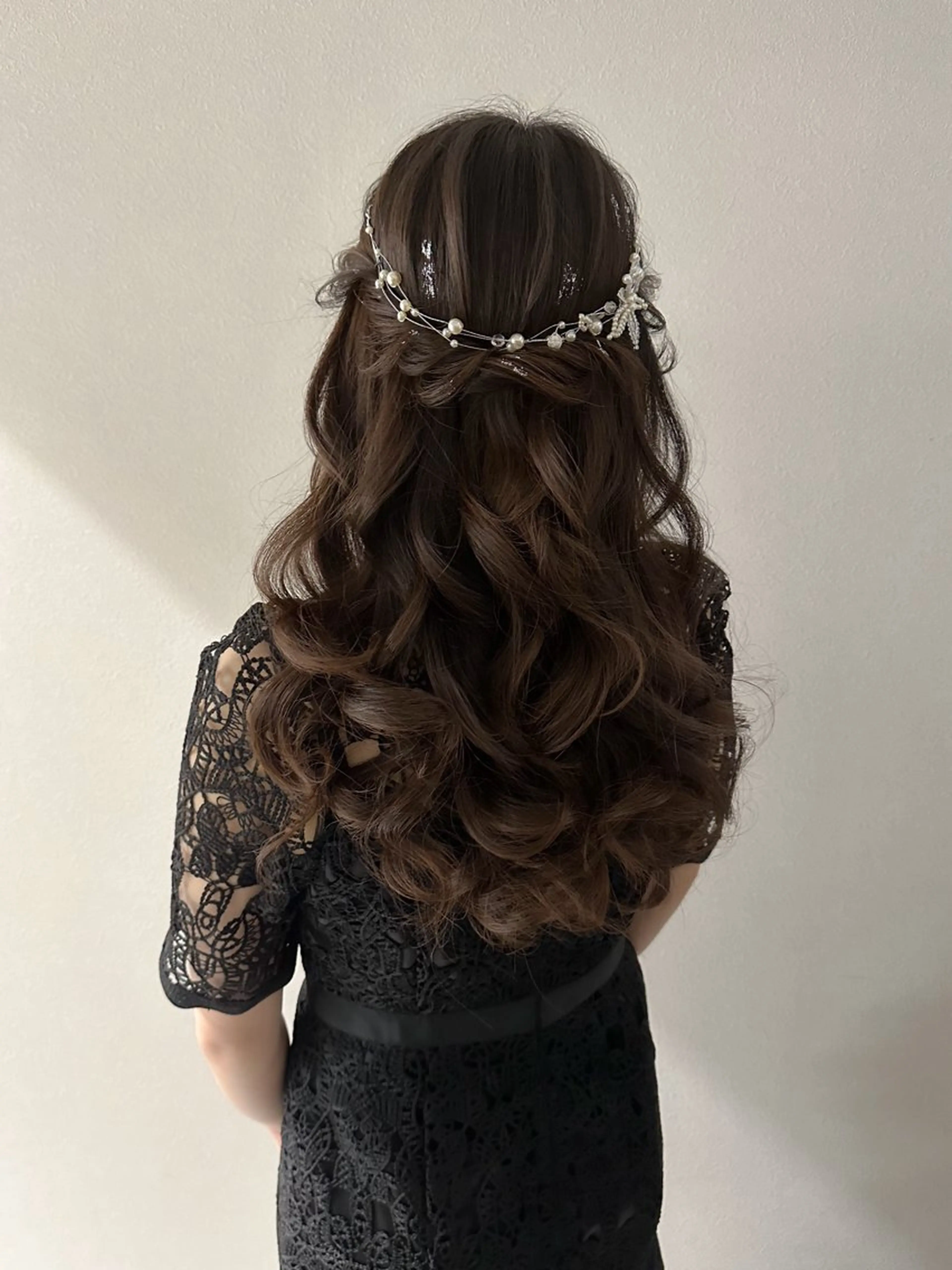 ロング カラー ヘアアレンジ autre所属・大久保 ひでなりのヘアスタイル