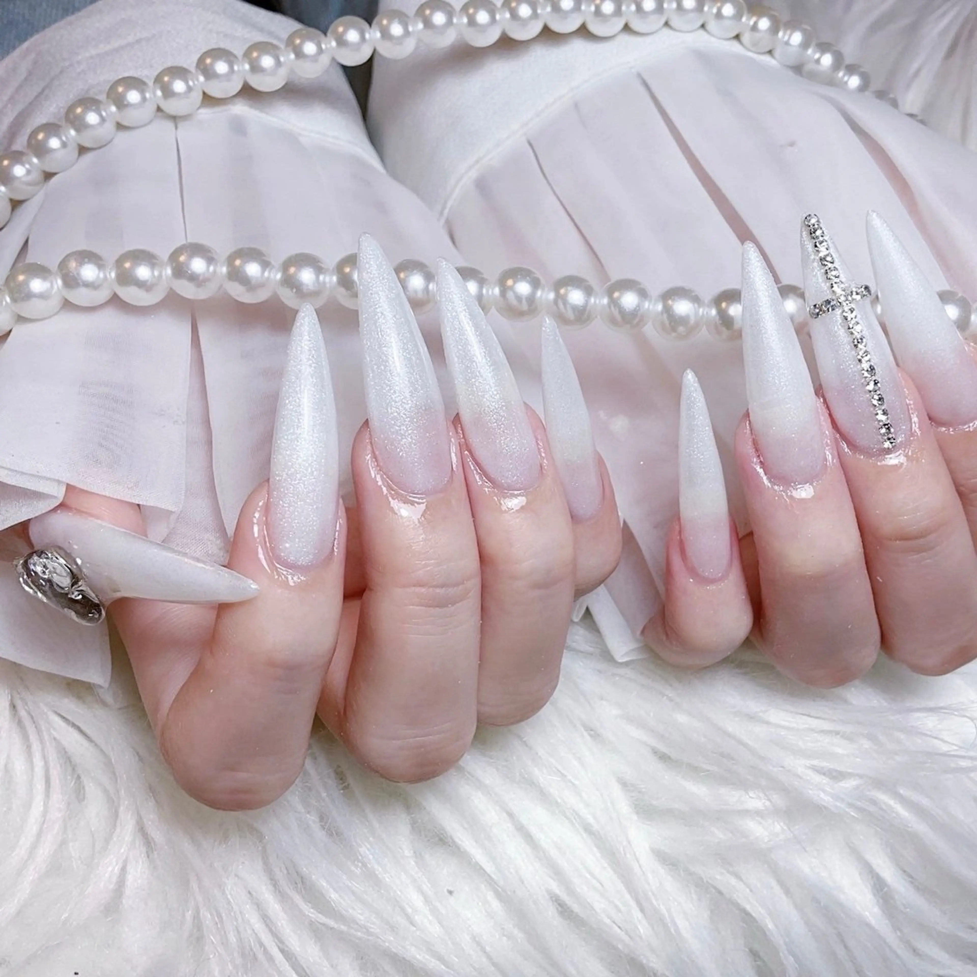 ネイル ハンドネイル ☁️Yun nail KiKi☁️のネイルデザイン