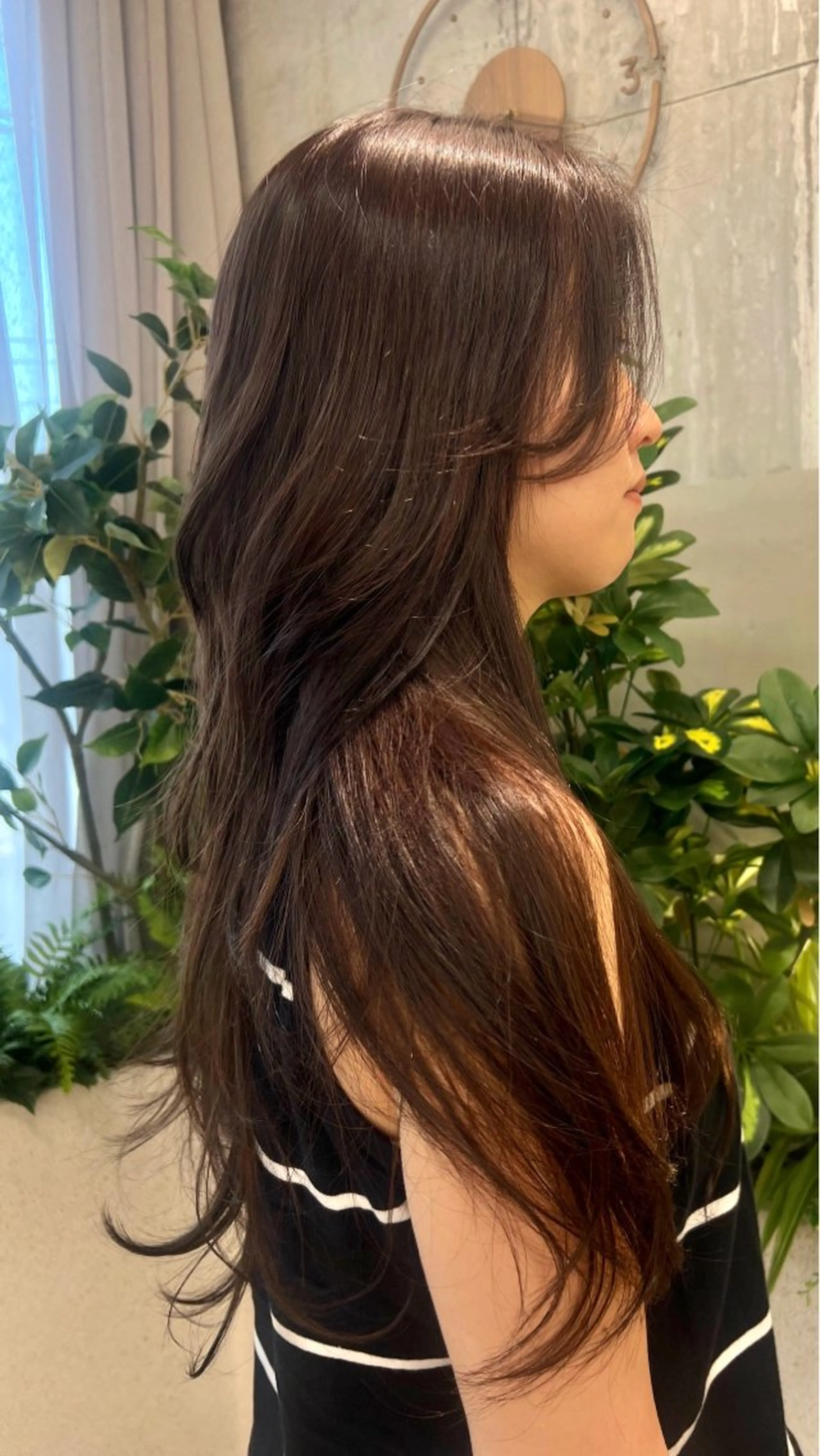 ロング ロングレイヤー ハッシュカット ハイレイヤー レイヤーカット ロング カット ヘアカラー トリートメント Toiro 横浜所属・海外ヘア／レイヤー カットNatsuのヘアスタイル