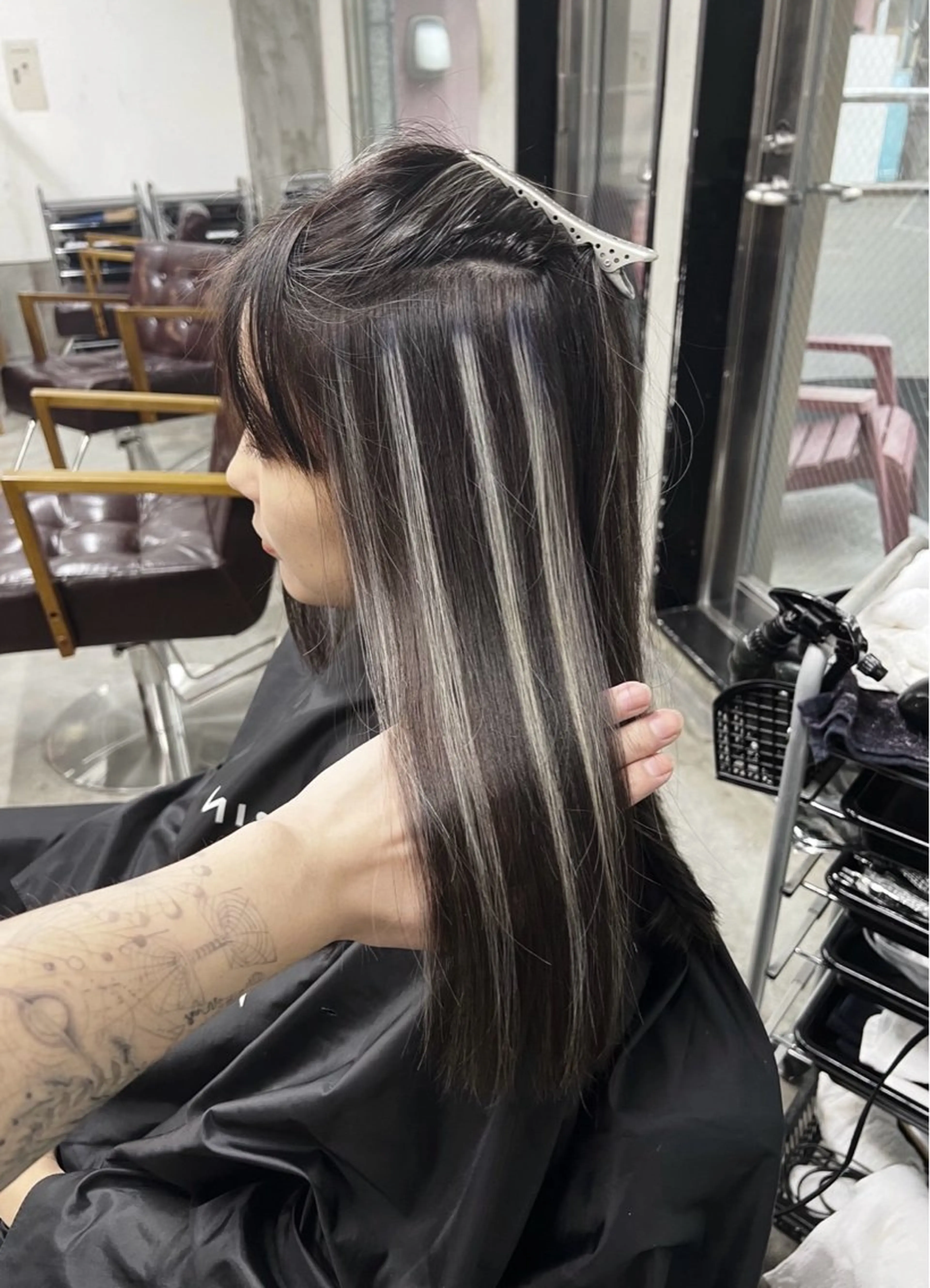 94%ダメージ削減ケアブリーチ＋フルハイライト＋トリートメントの写真