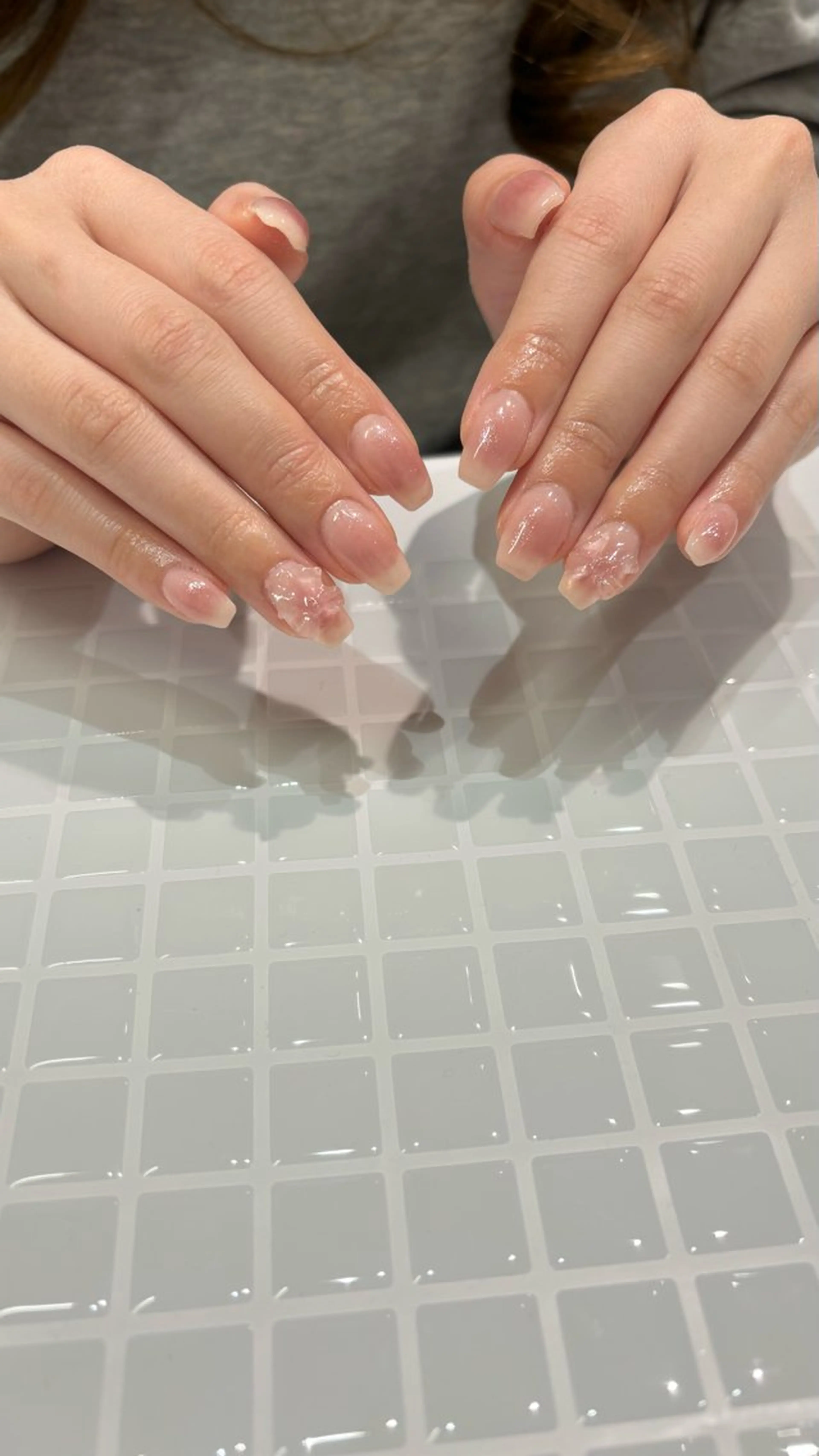 ネイル ハンドネイル GO TODAY SHAiRE SALON 表参道colore店所属・emmi nailのネイルデザイン