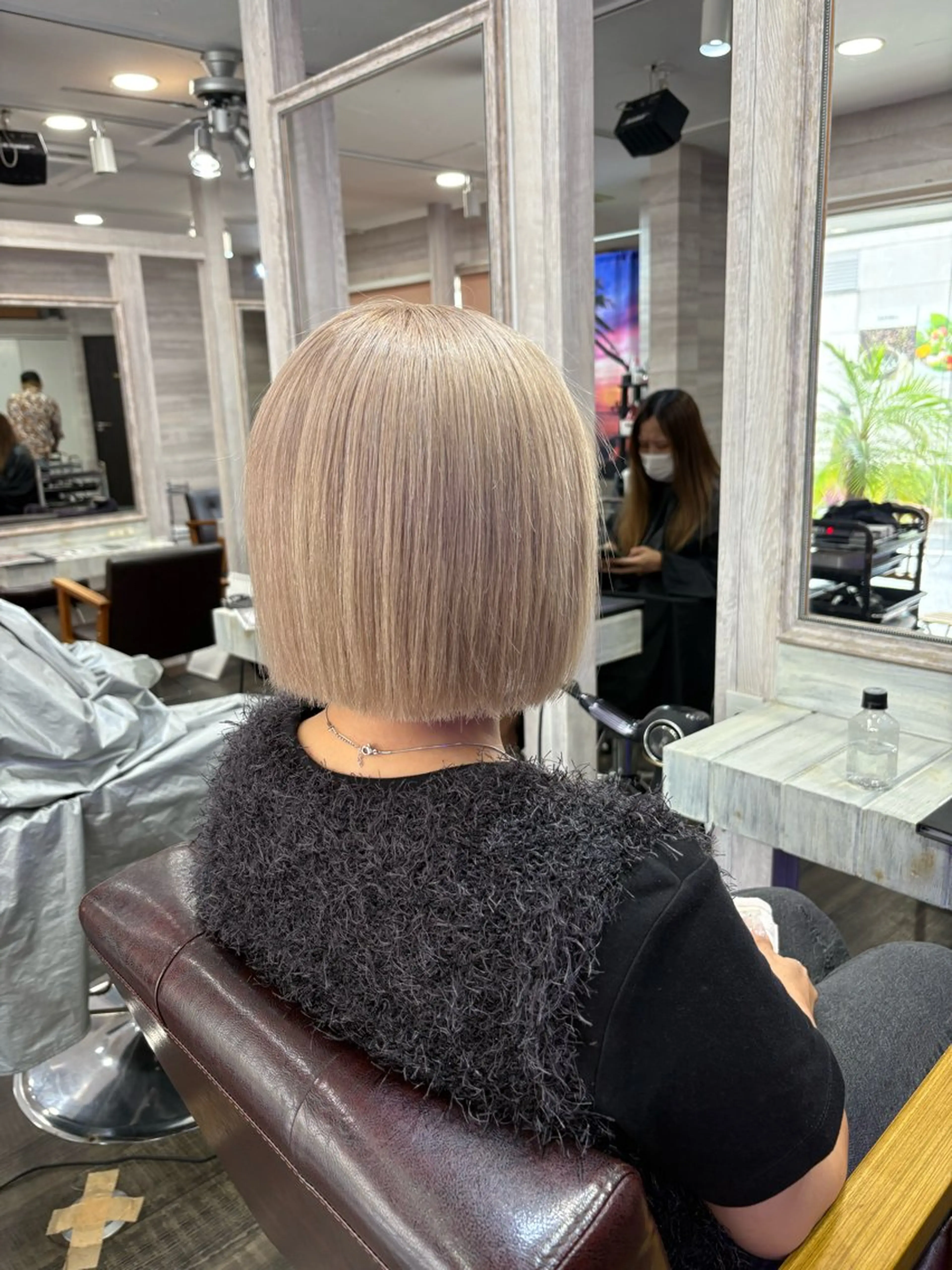 ショート ヘアカラー トリートメント LOCO Ko-kiのヘアスタイル