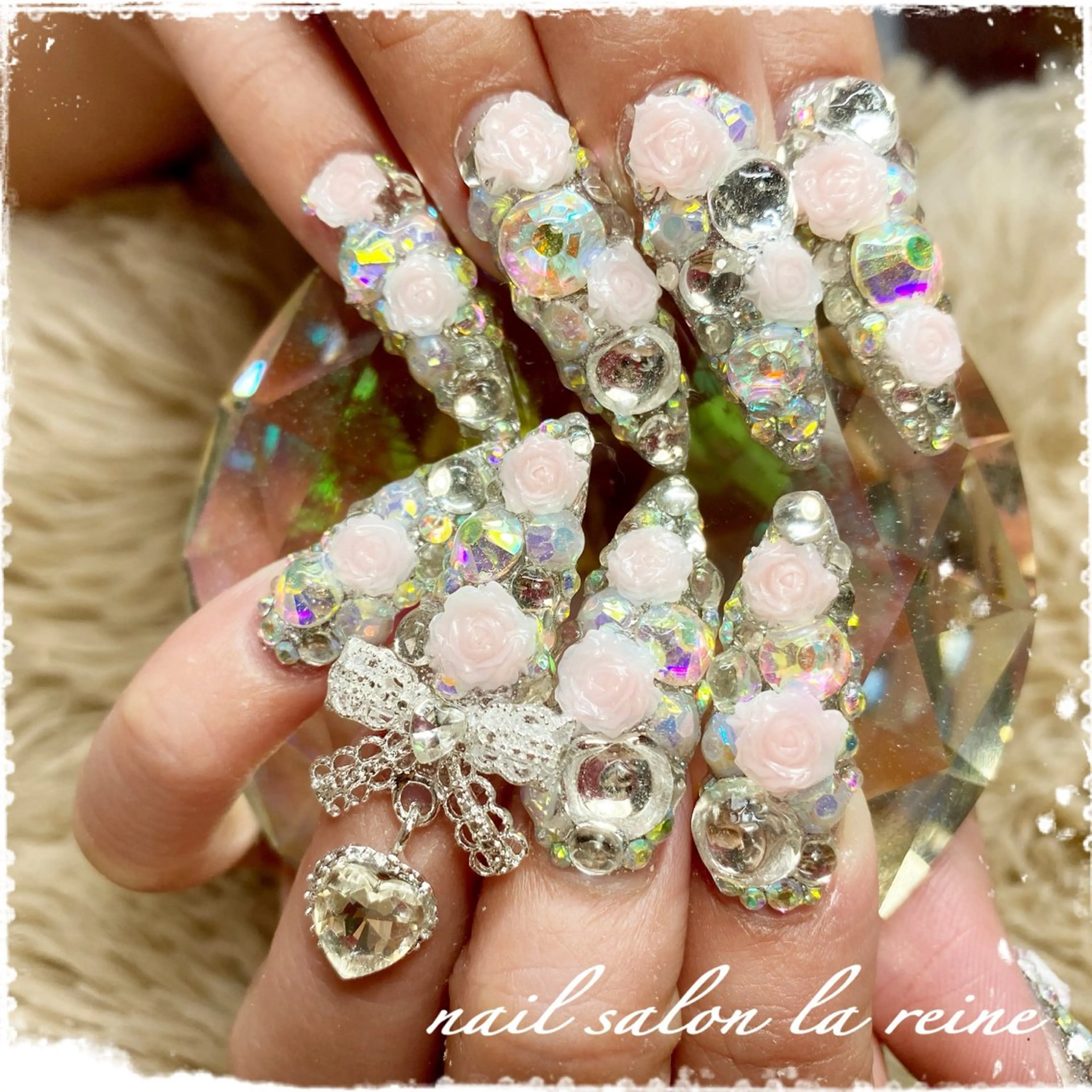 ネイル アートネイル ゴージャス ロングネイル スカルプネイル nail salon  la reine所属・nail salon la reineのネイルデザイン