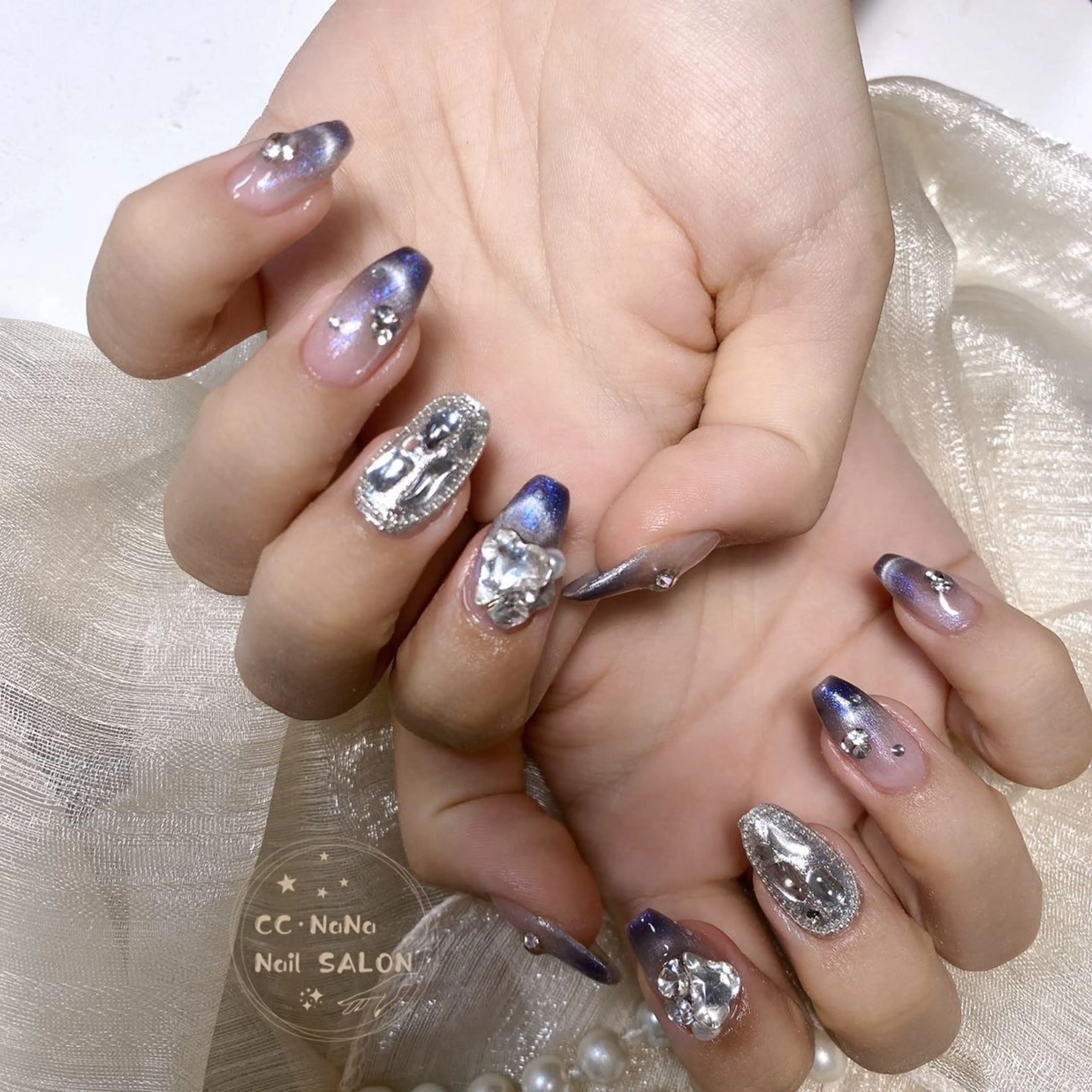 ネイル チークネイル フラッシュネイル ハート キラキラネイル 韓国ネイル ハンドネイル 💎CC・NaNa 韓国風ネイル🌙のネイルデザイン